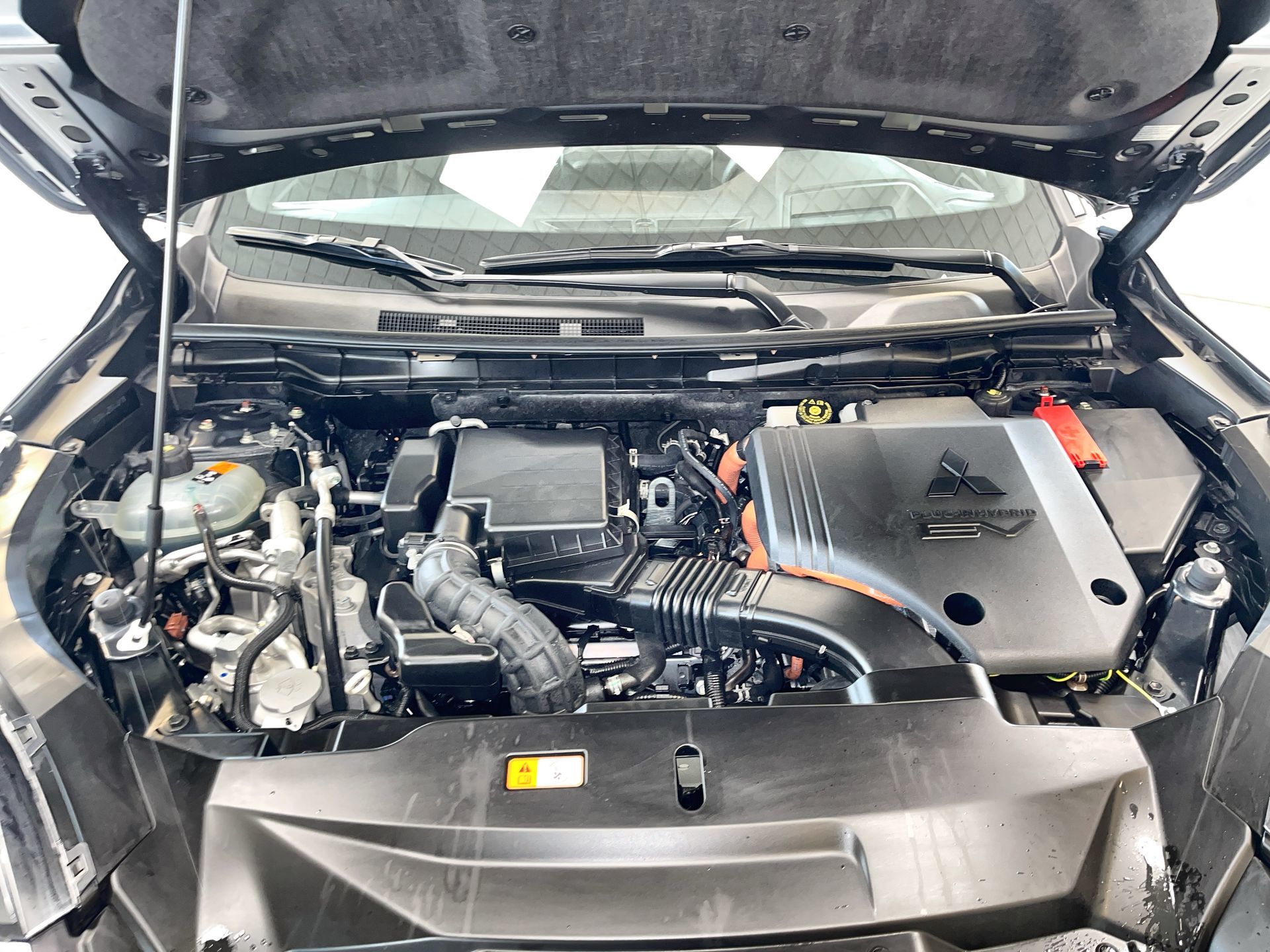 2025 Mitsubishi Outlander Plug-In Hybrid