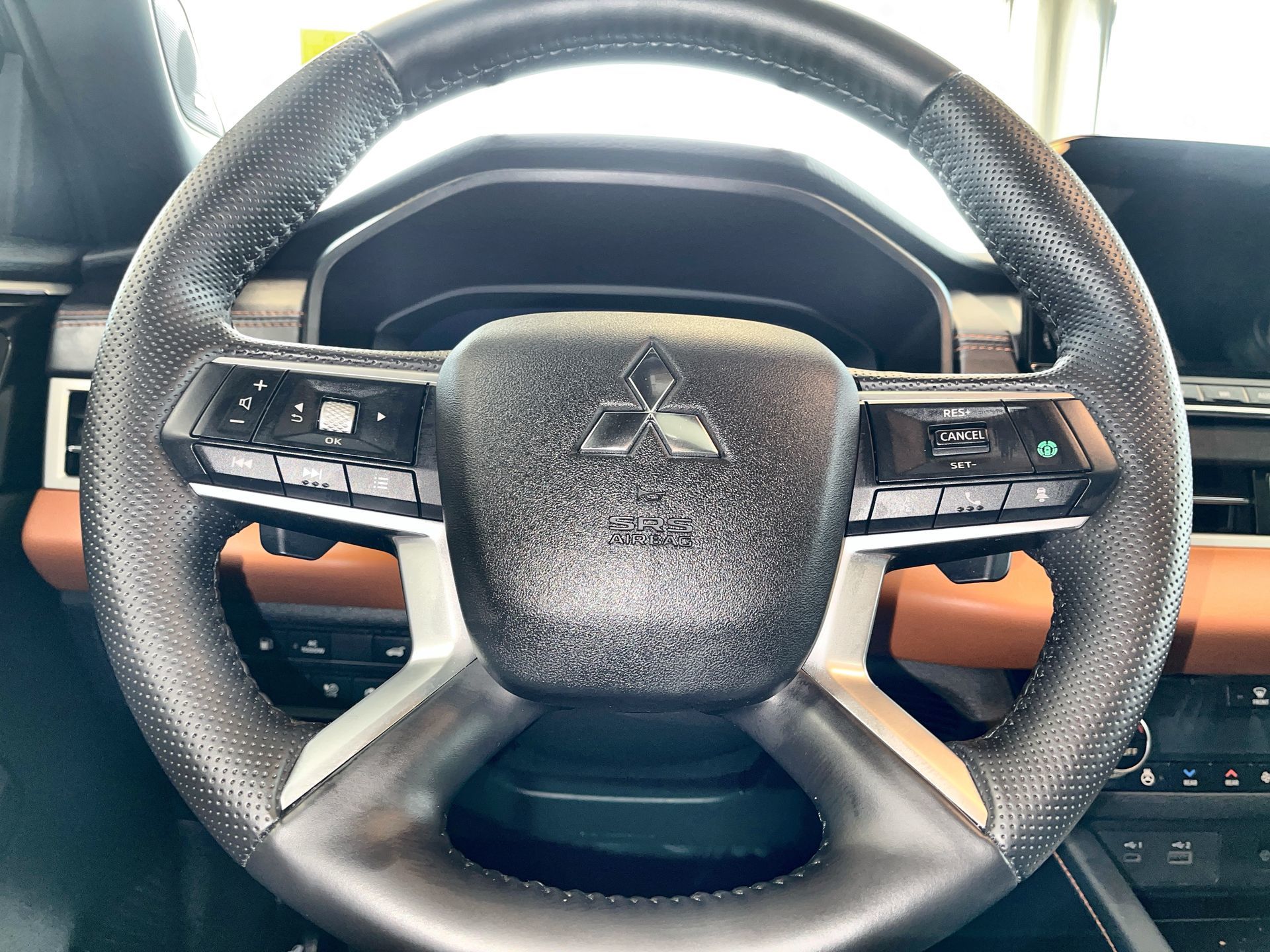 2025 Mitsubishi Outlander Plug-In Hybrid