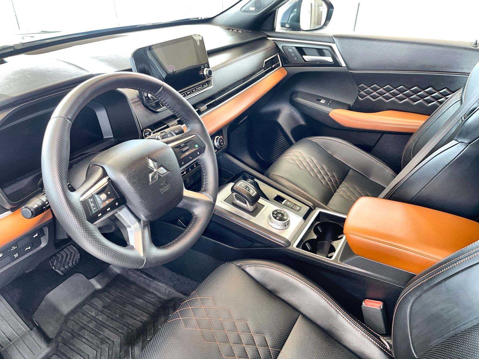 2025 Mitsubishi Outlander Plug-In Hybrid