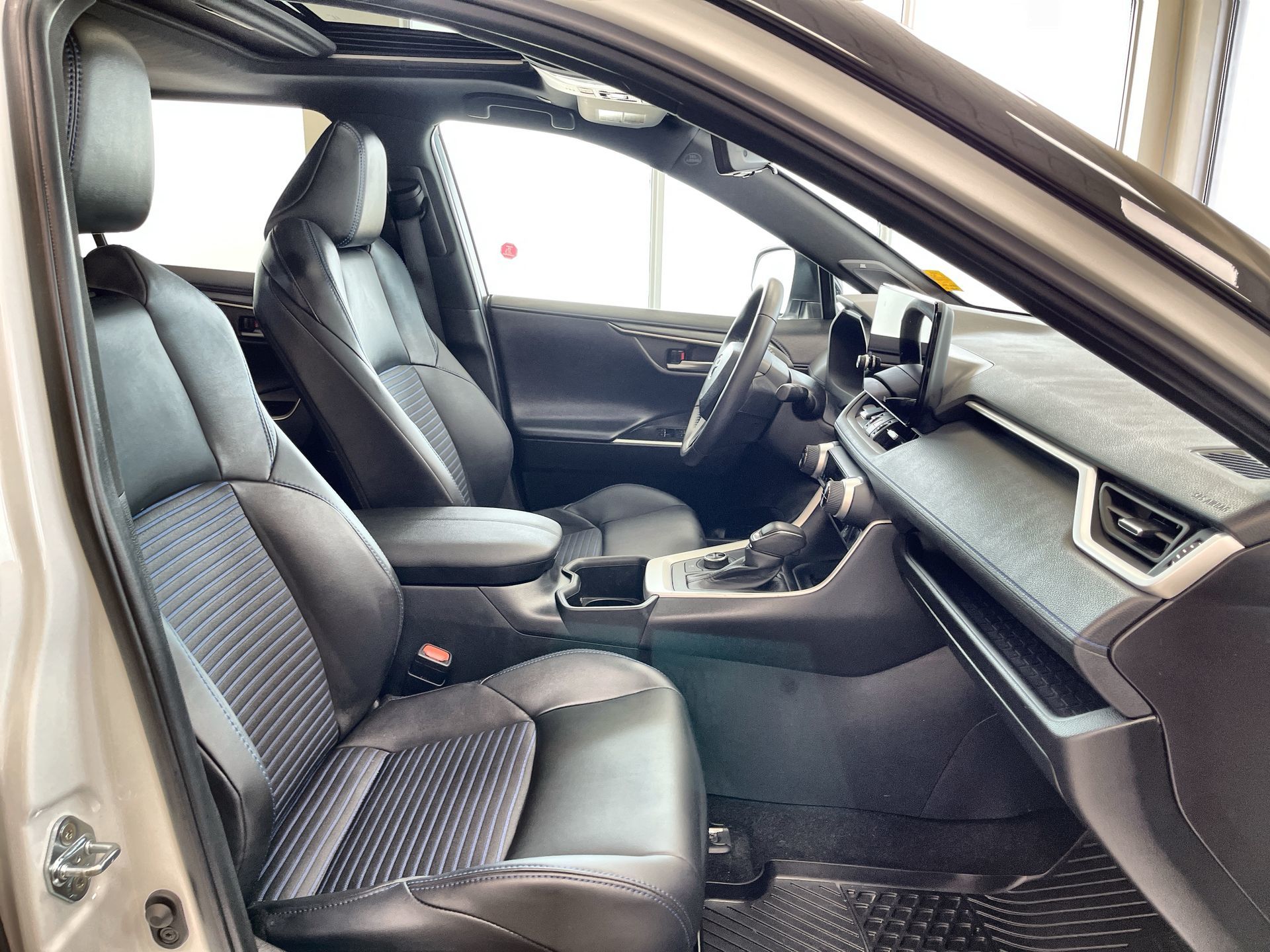 2025 Toyota RAV4 Hybrid
