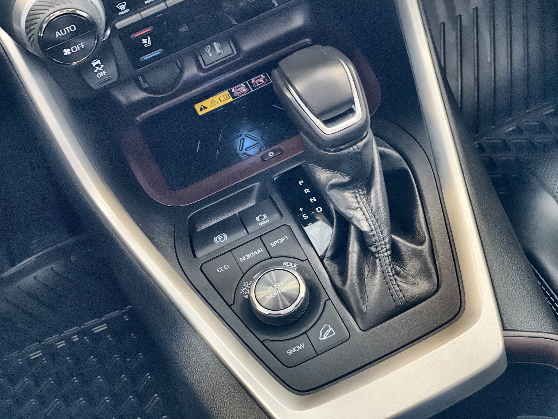 Toyota RAV4  2023 à Regina, Saskatchewan