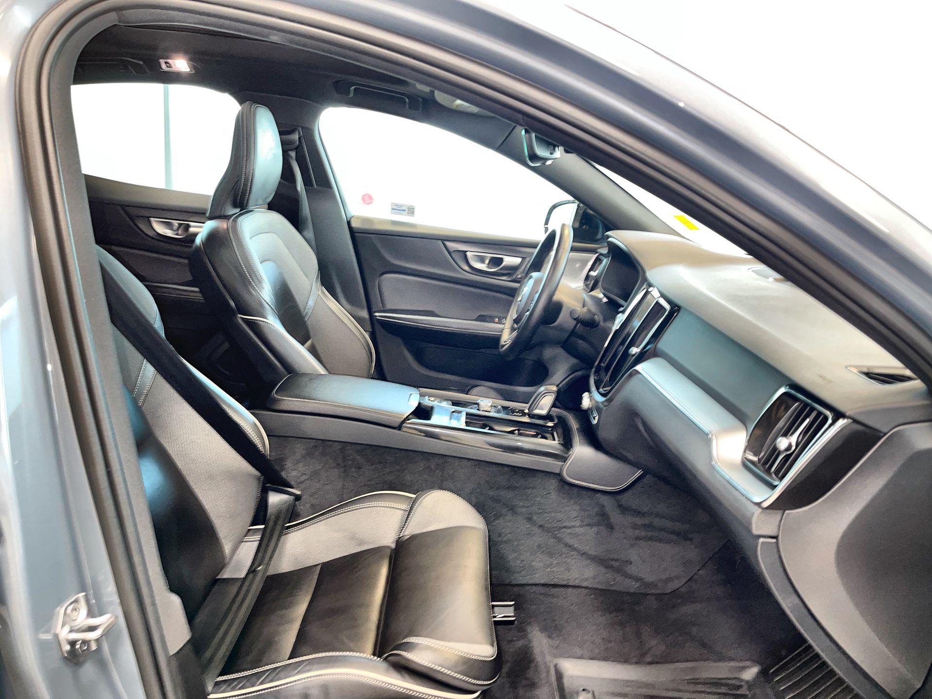 2022 Volvo S60
