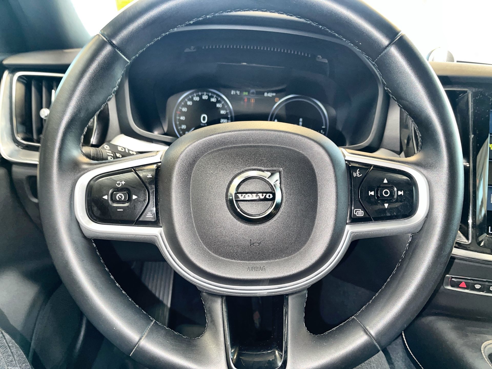 2022 Volvo S60