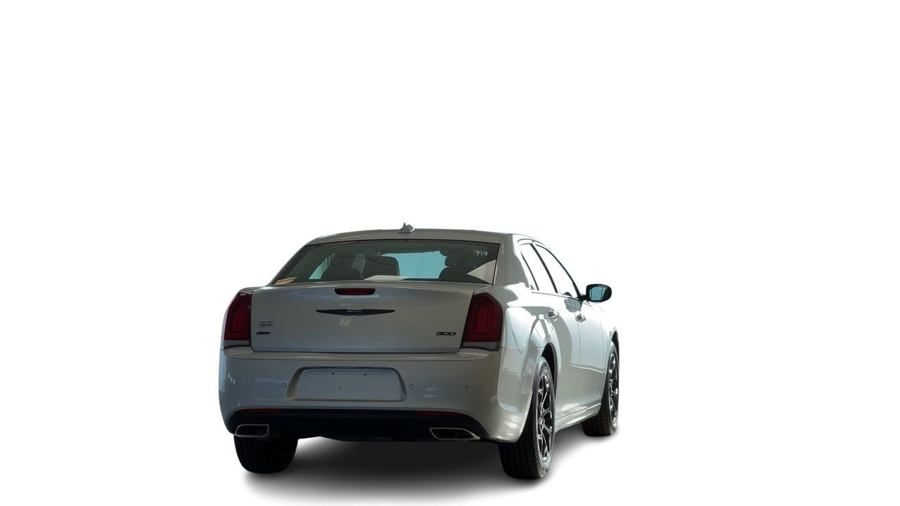 2023 Chrysler 300