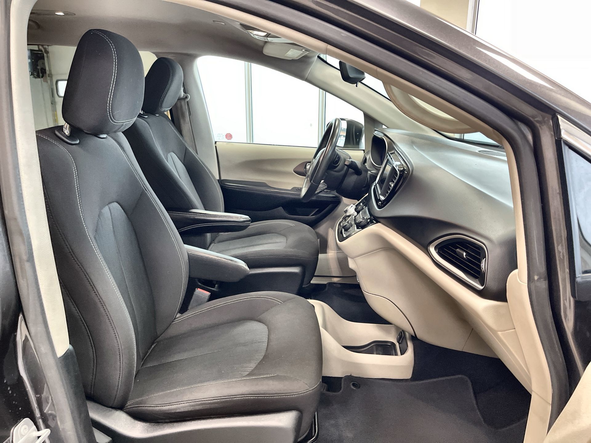 2022 Chrysler Grand Caravan in Regina, Saskatchewan
