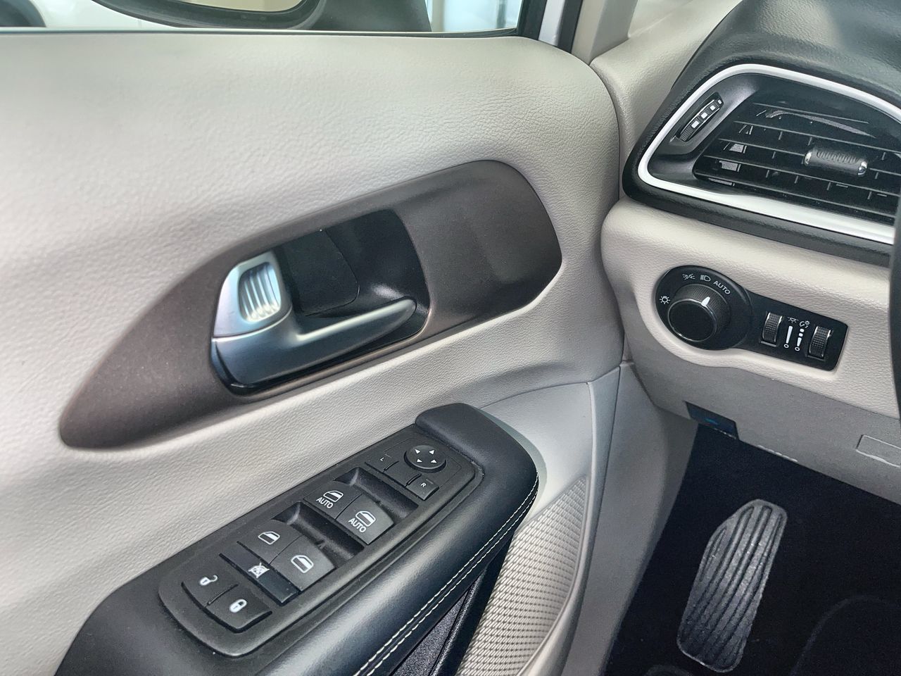 2024 Chrysler Grand Caravan