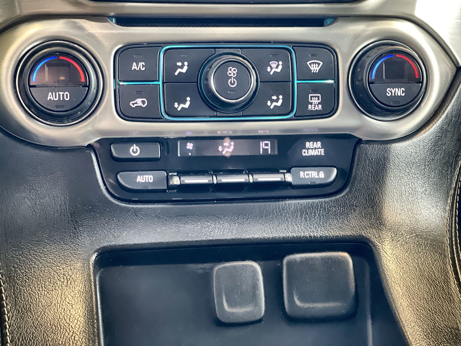 GMC Yukon  2018 à Regina, Saskatchewan