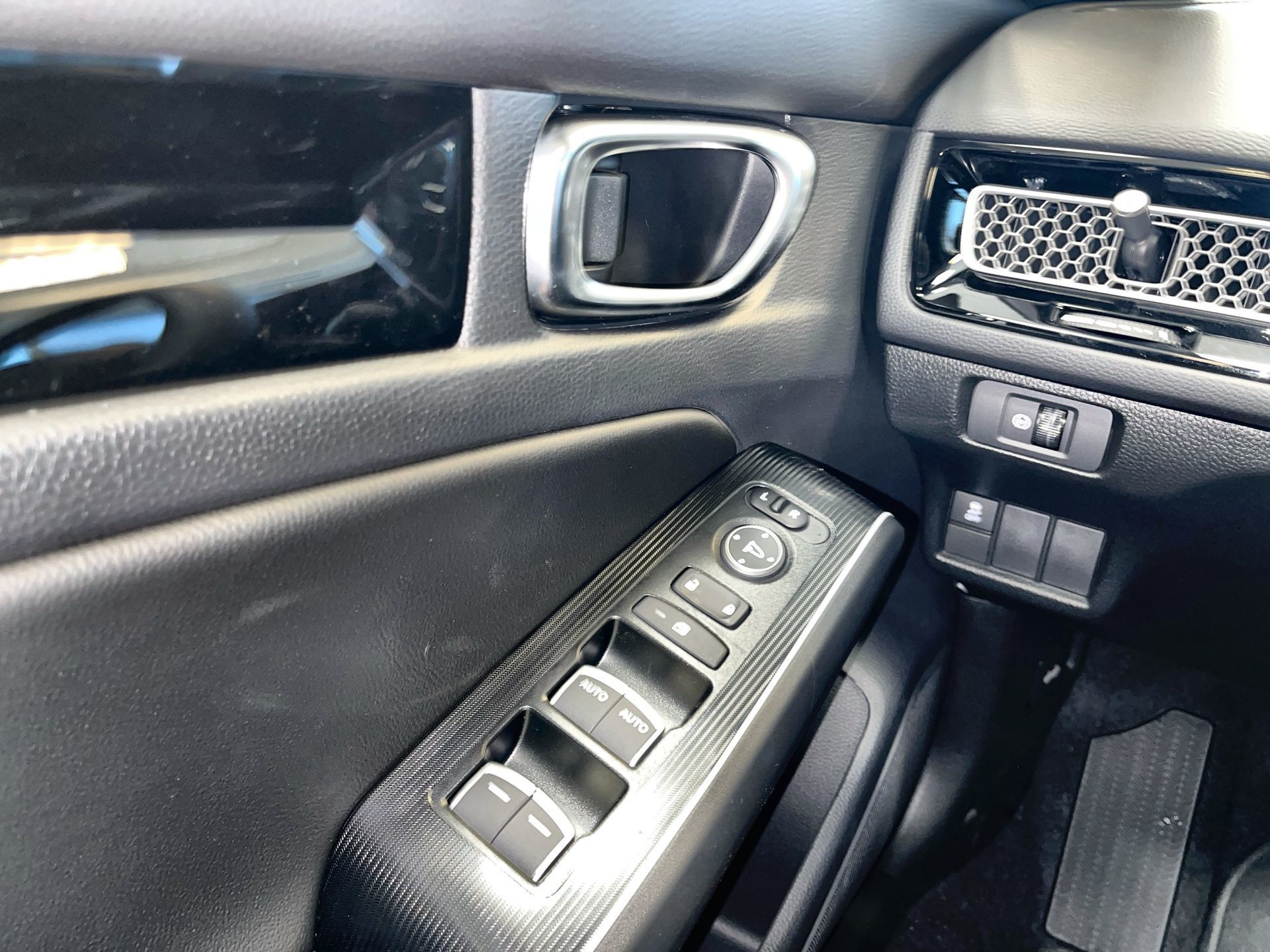 2026 Honda Civic Hybrid Hatchback in Regina, Saskatchewan