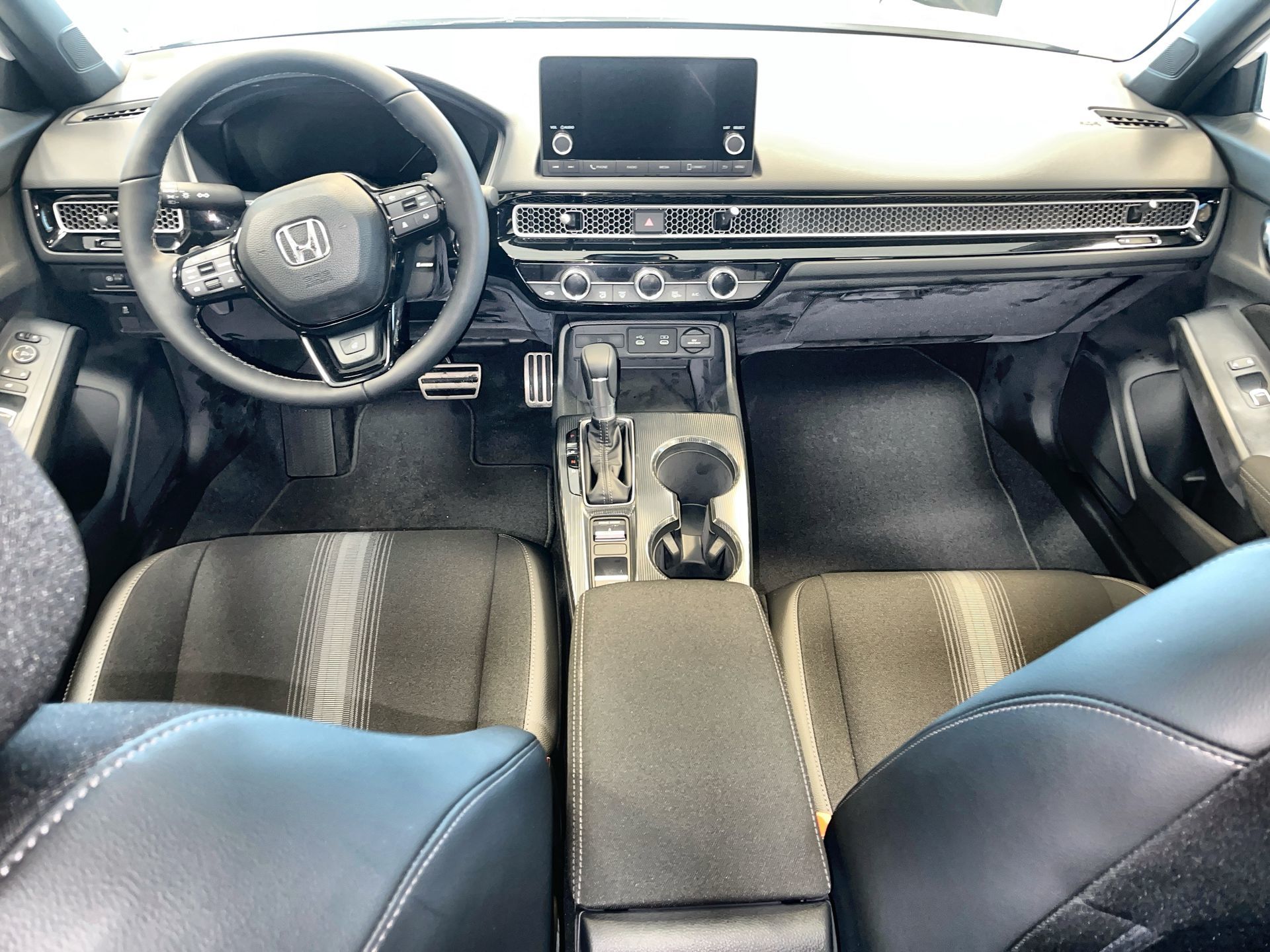 2025 Honda CIVIC HYBRID Hatchback in Regina, Saskatchewan
