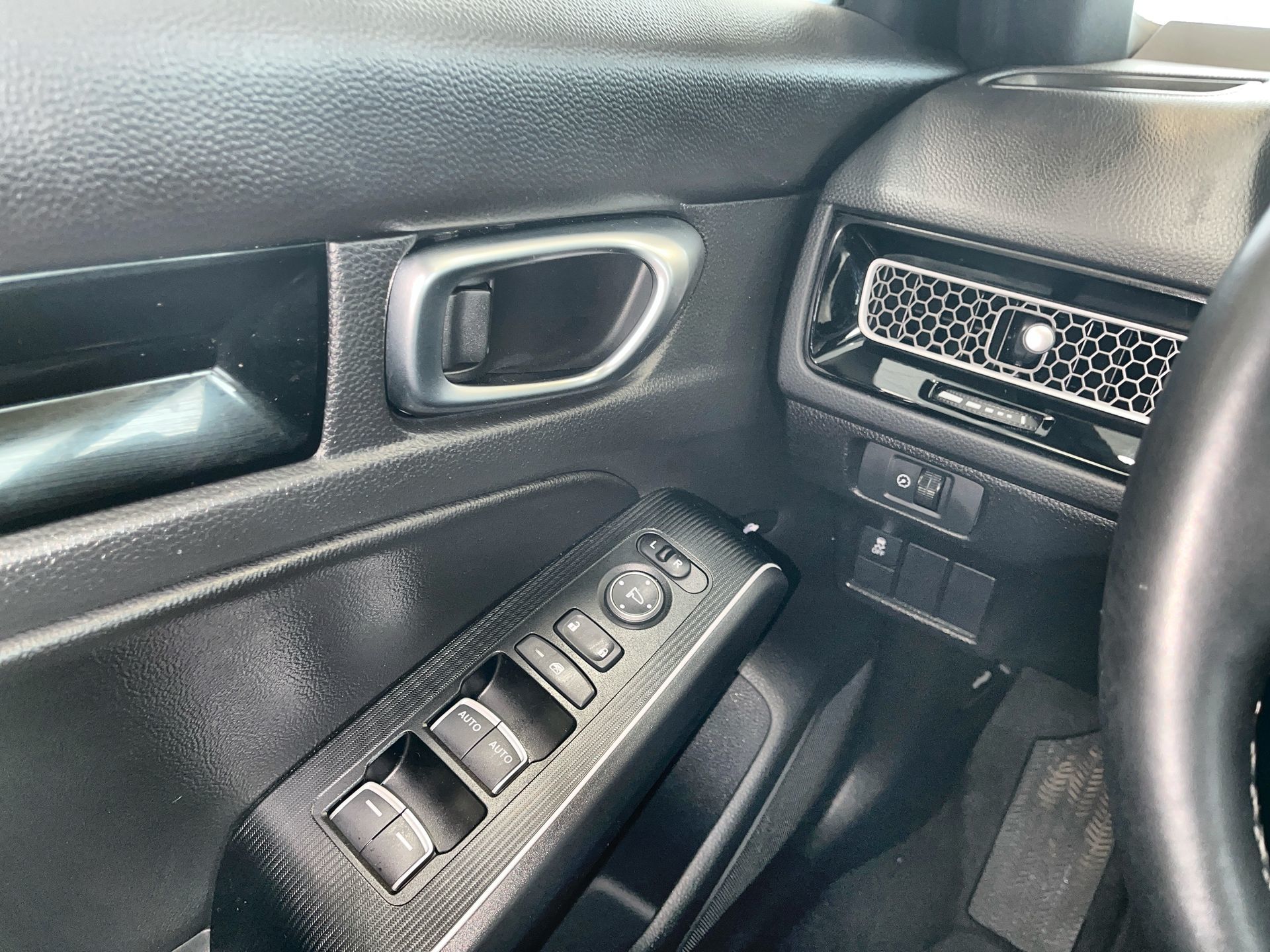 2025 Honda Civic Hybrid