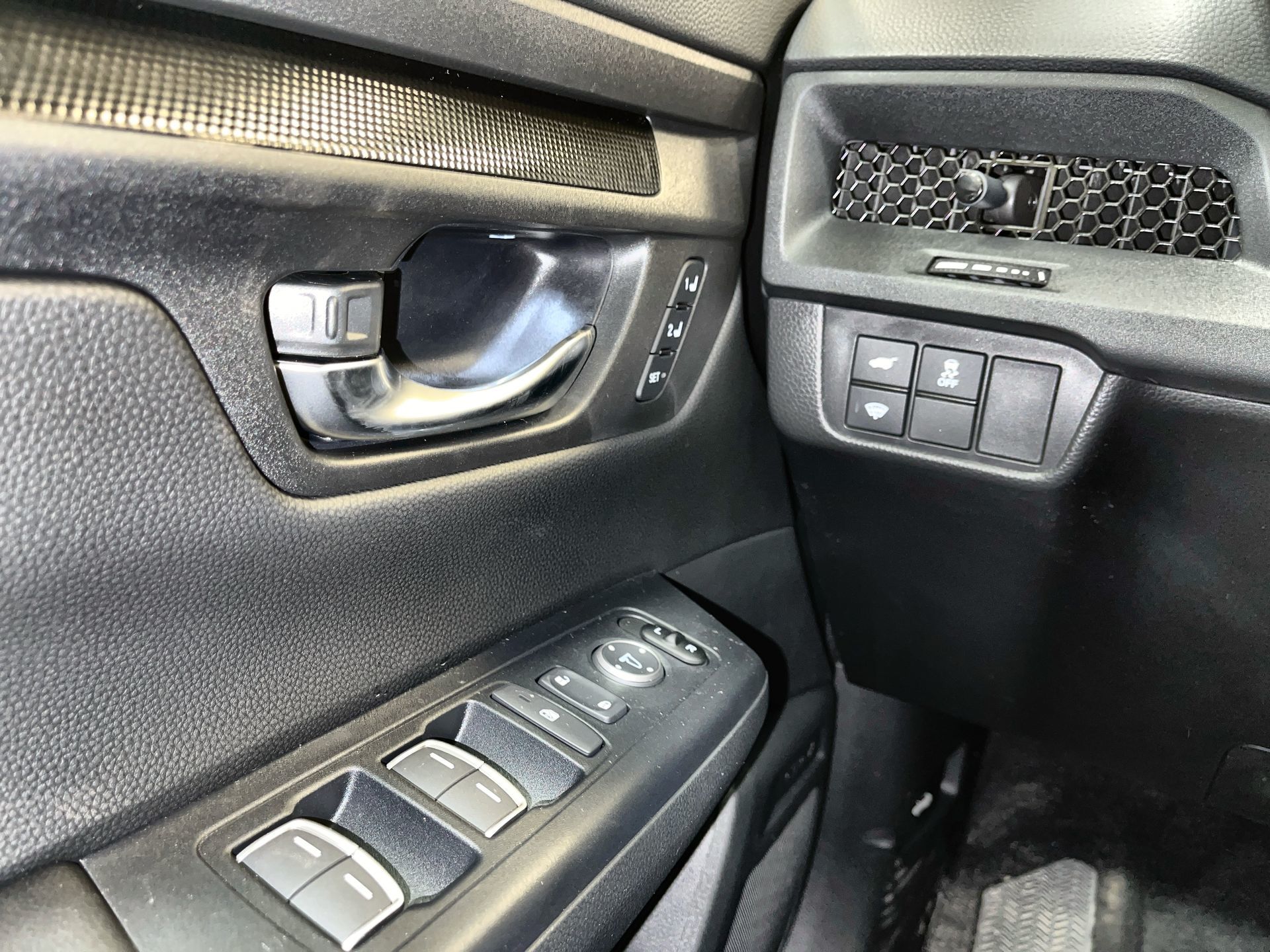 2025 Honda CR-V HYBRID in Regina, Saskatchewan