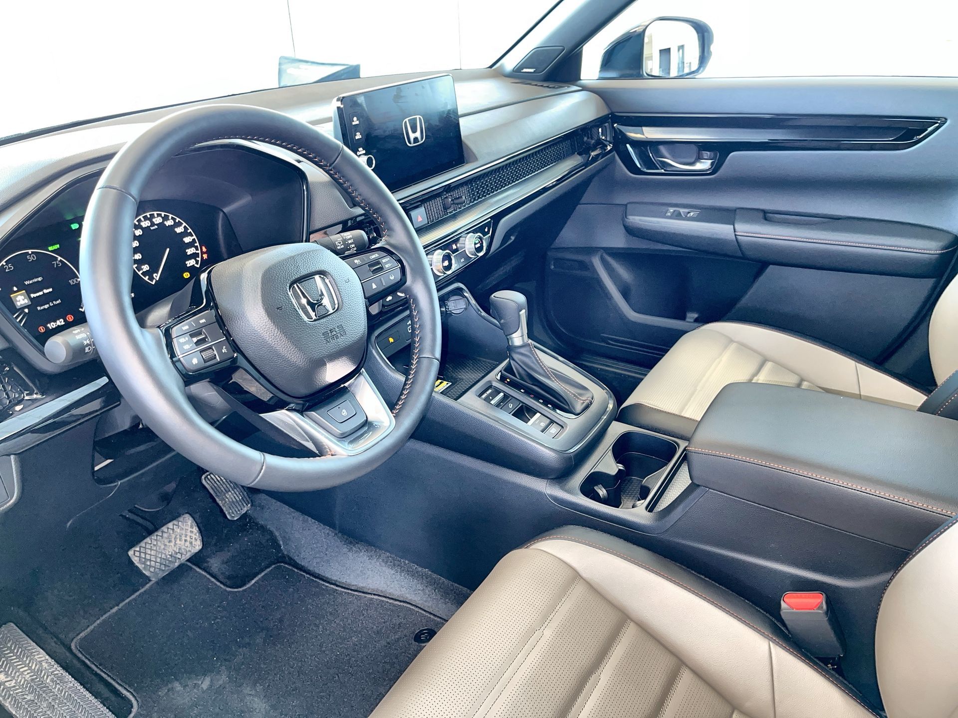 2025 Honda CR-V HYBRID in Regina, Saskatchewan