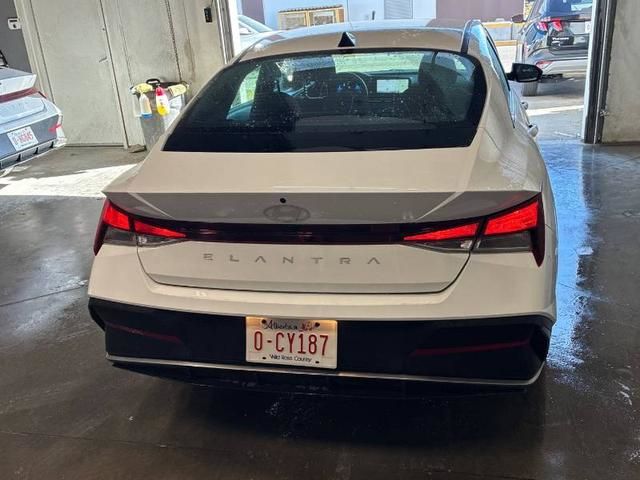 2025 Hyundai Elantra