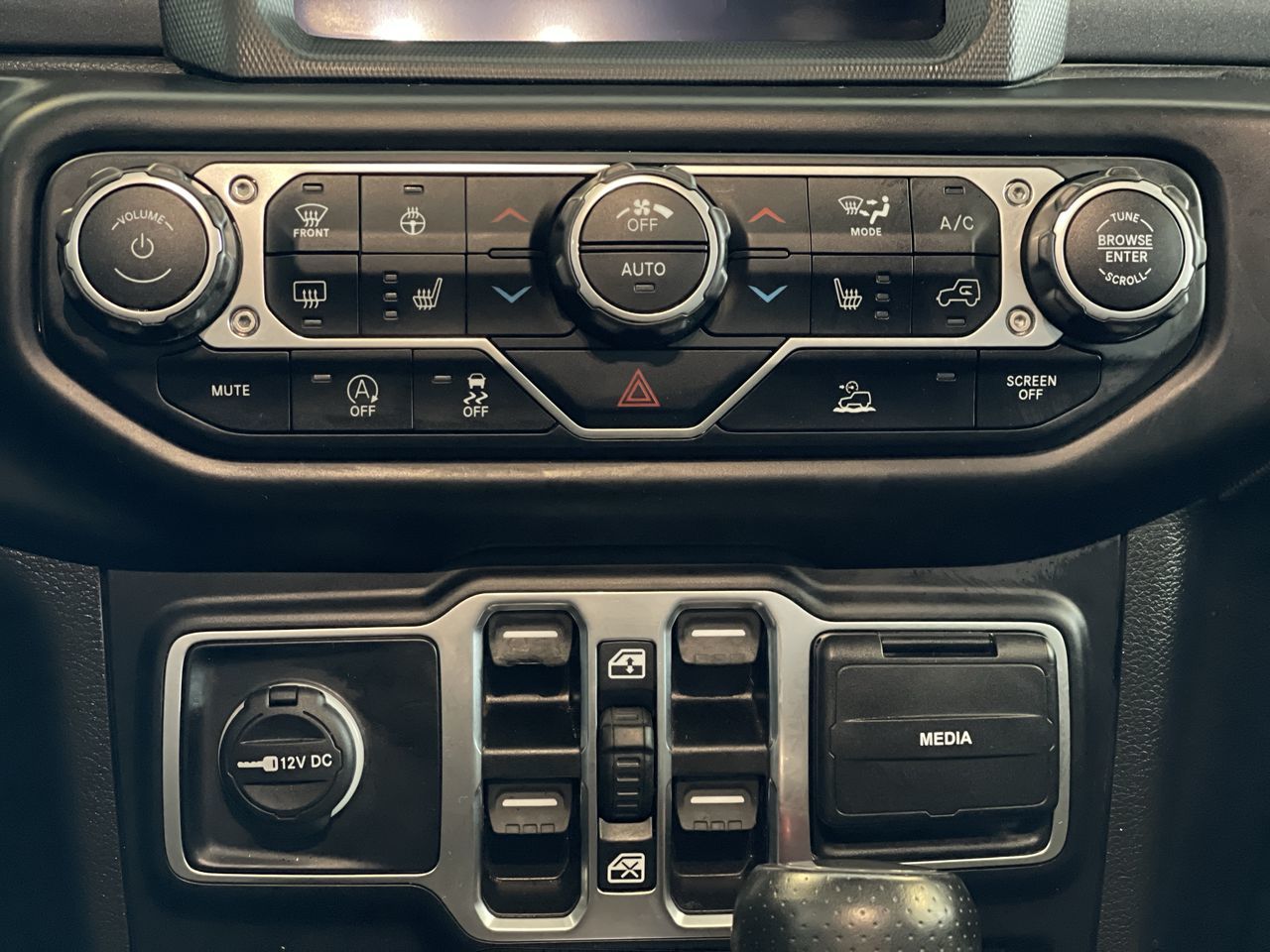 2022 Jeep Gladiator 4x4 in Regina, Saskatchewan