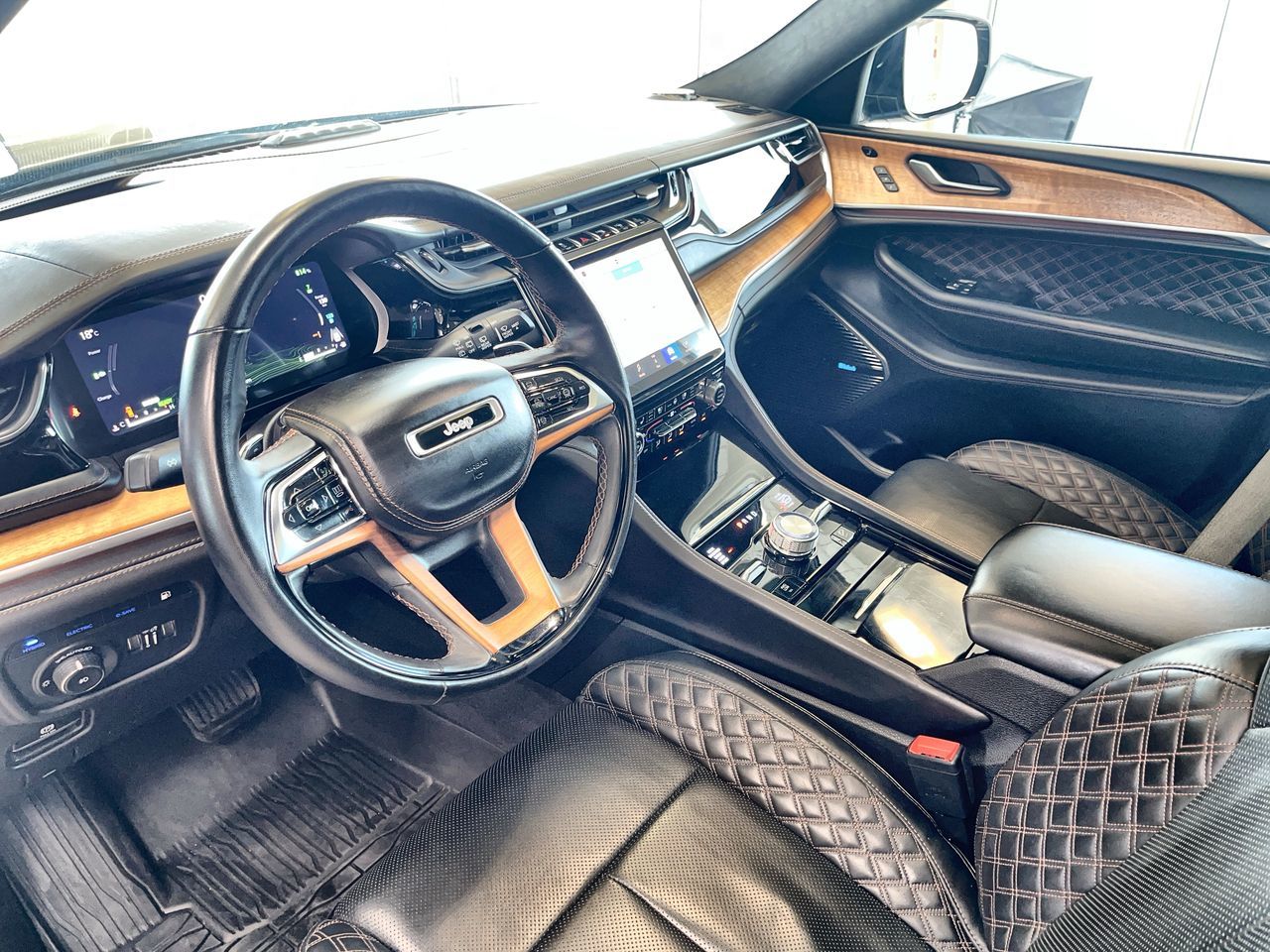 2022 Jeep Grand Cherokee in Regina, Saskatchewan