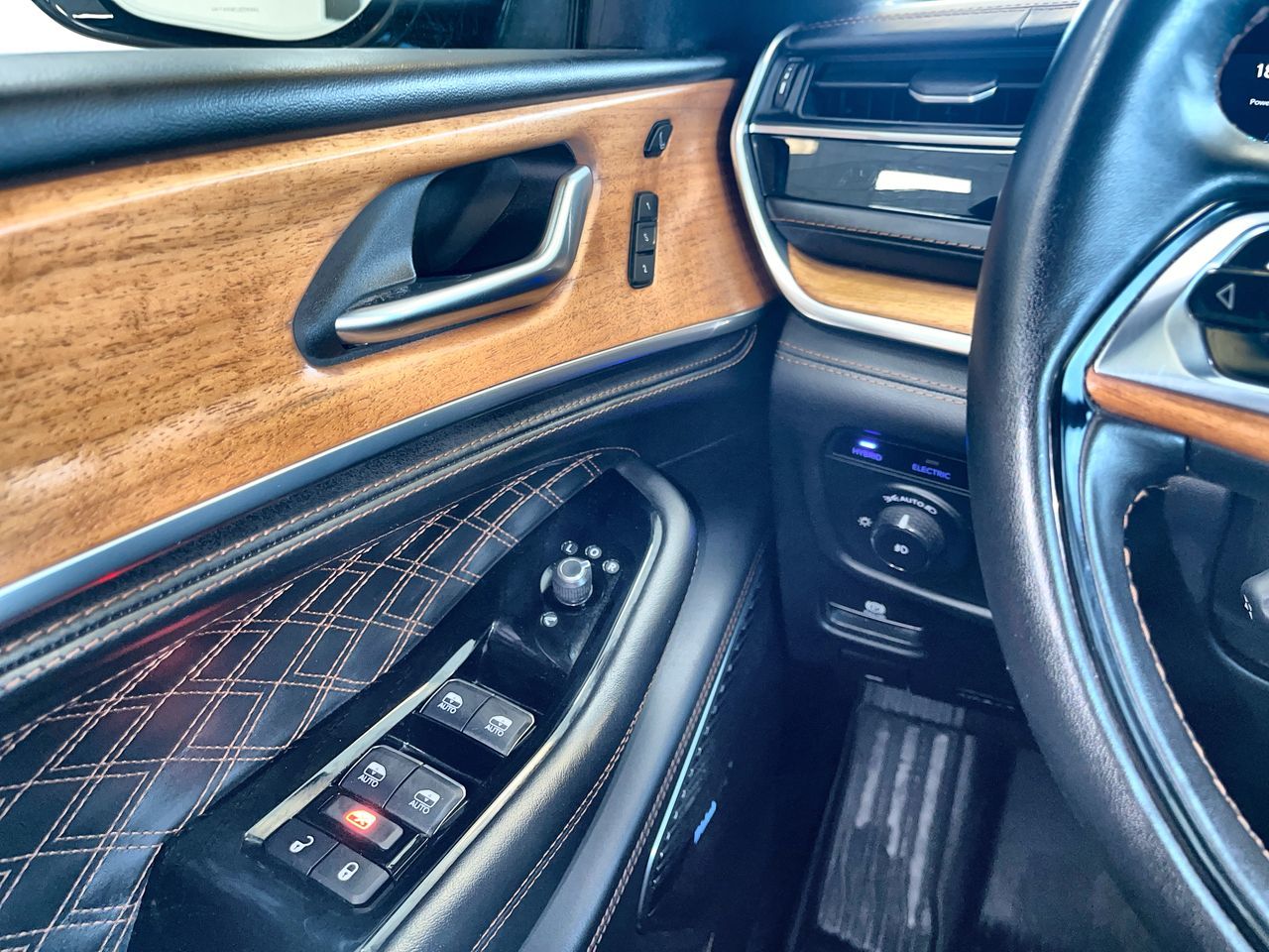 2022 Jeep Grand Cherokee in Regina, Saskatchewan