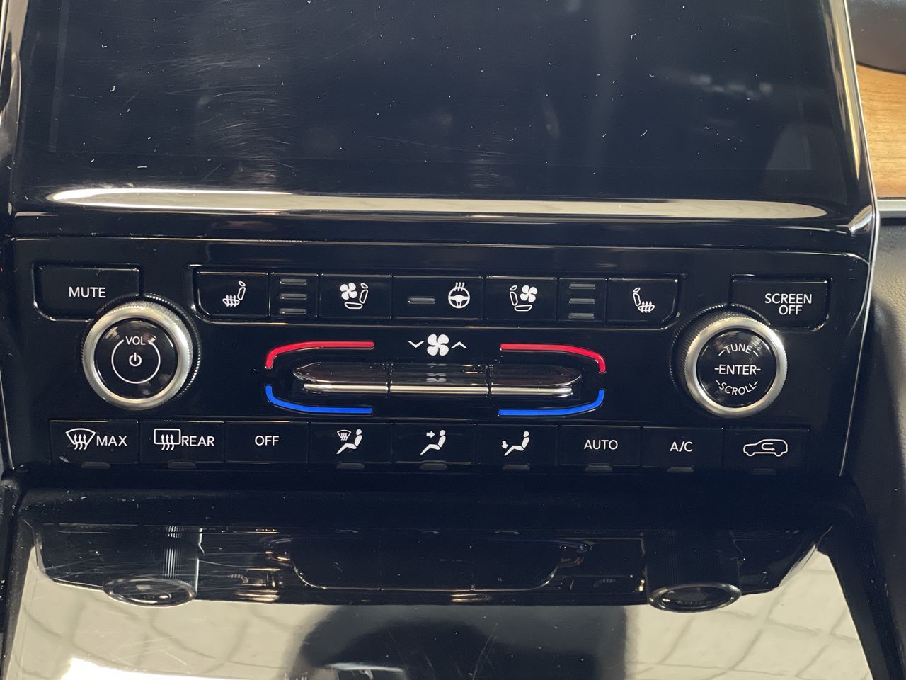 2022 Jeep Grand Cherokee in Regina, Saskatchewan