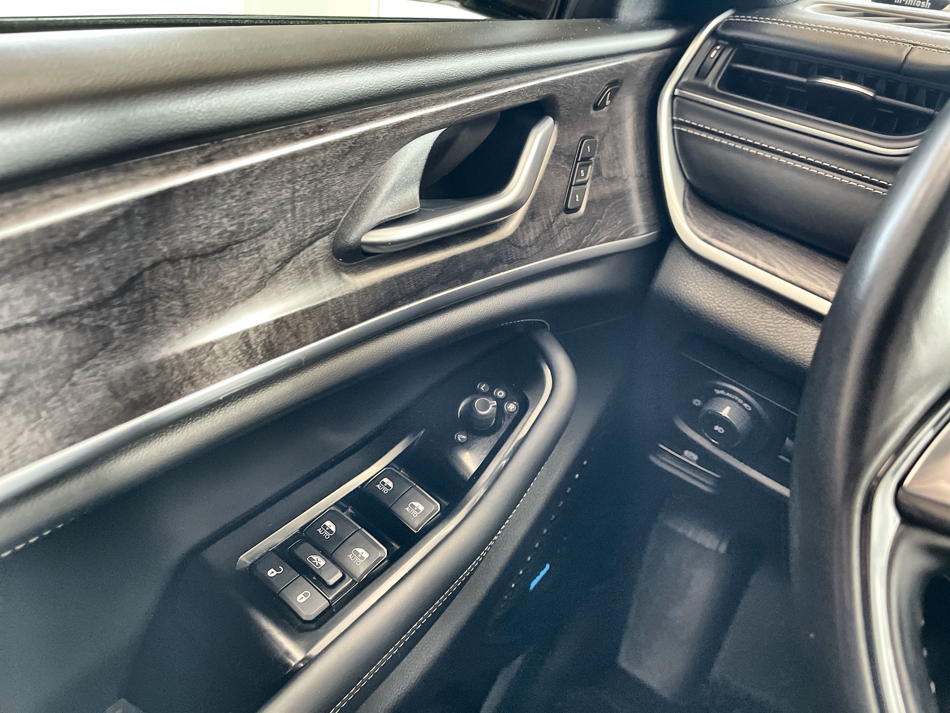 2022 Jeep Grand Cherokee