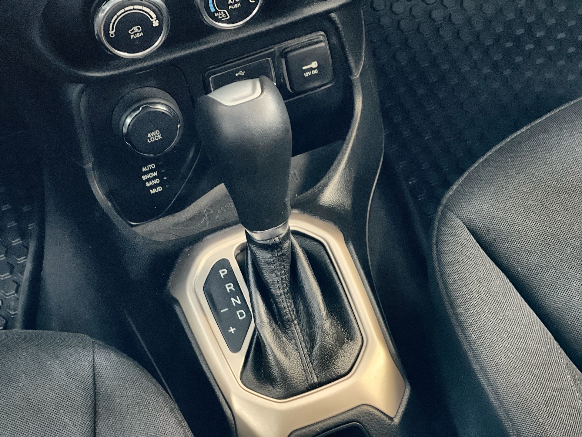 2016 Jeep Renegade 4x4 in Regina, Saskatchewan
