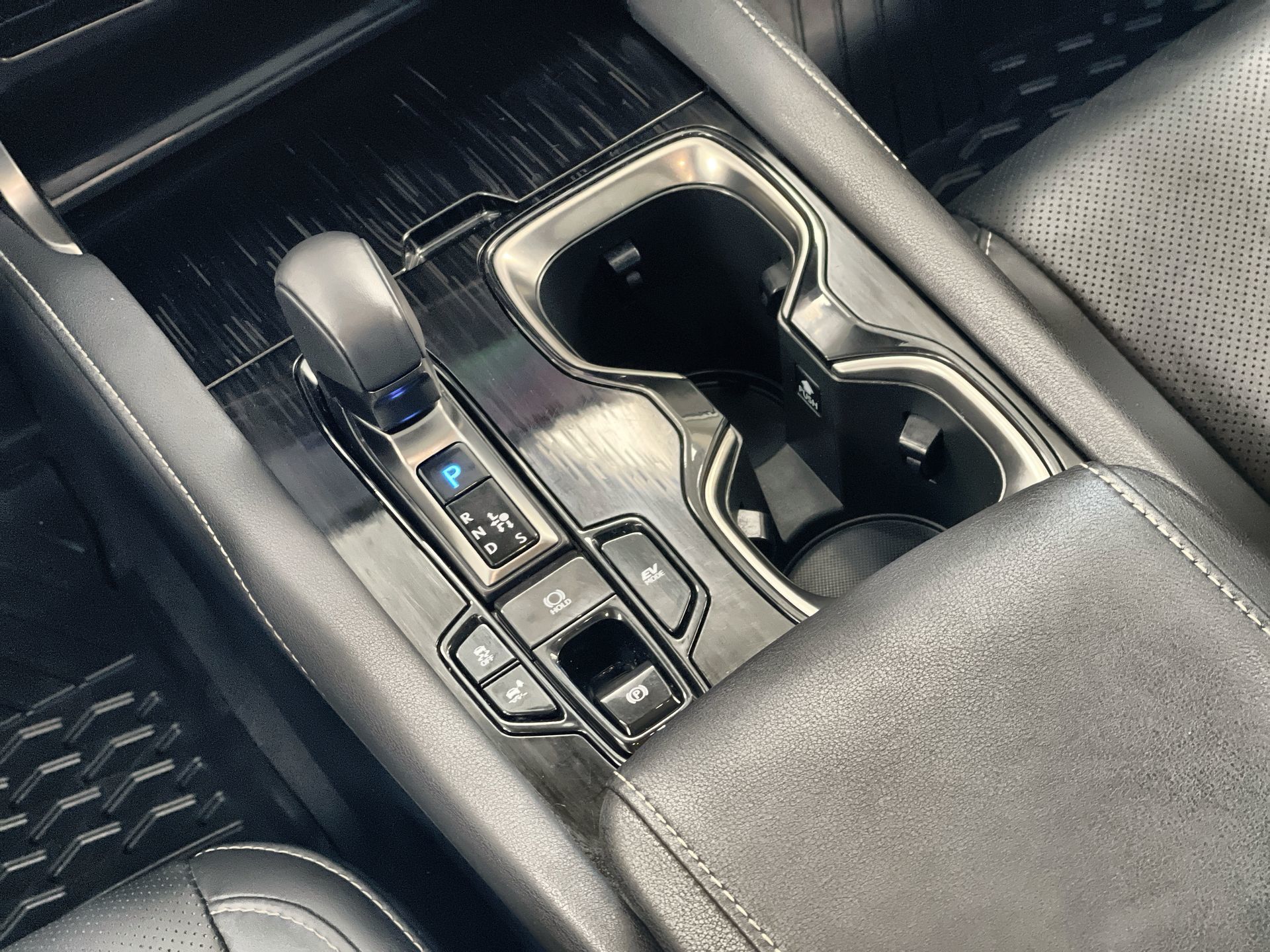 2024 Lexus RXh