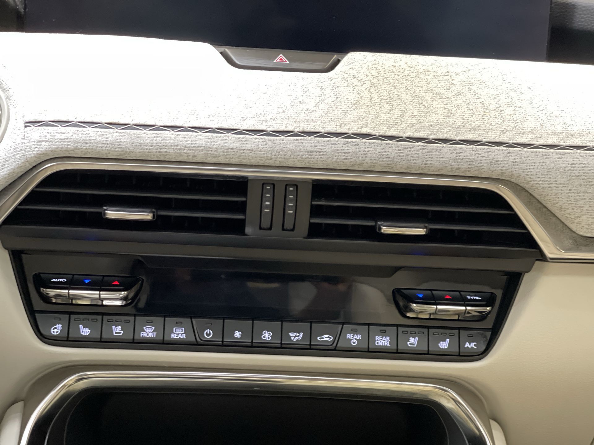 2024 Mazda CX-90 MHEV