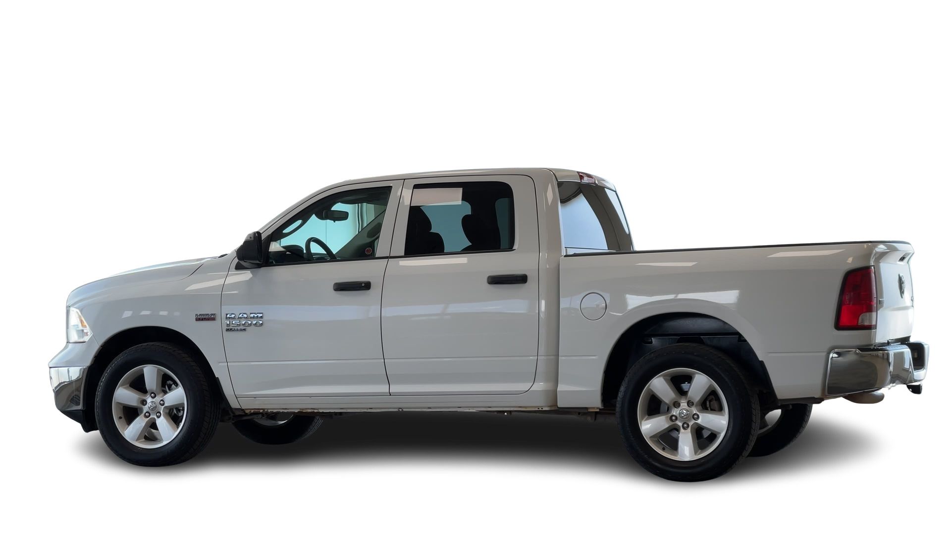 2023 Ram RAM 1500 Classic Crew Cab 4x4 (DS)