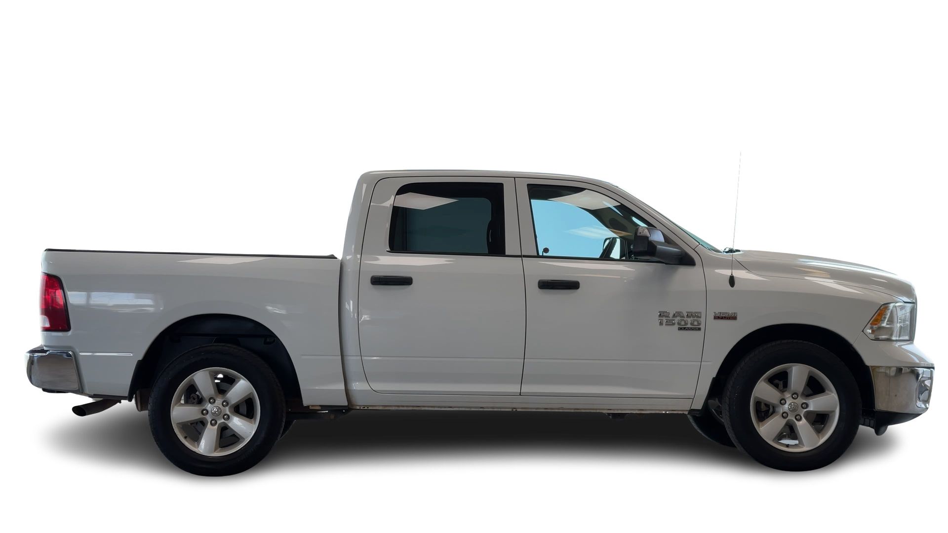 2023 Ram RAM 1500 Classic Crew Cab 4x4 (DS)