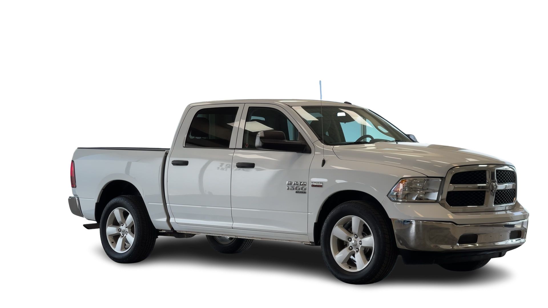 2023 Ram RAM 1500 Classic Crew Cab 4x4 (DS)