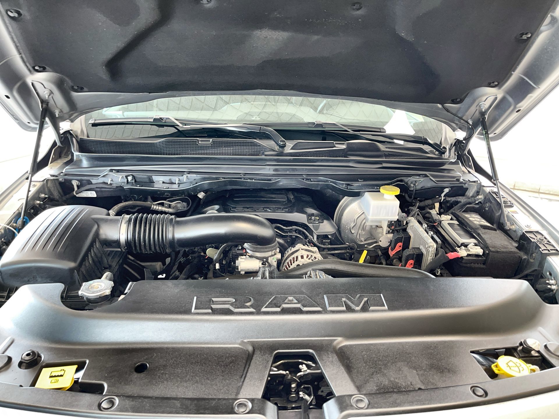2022 Ram RAM 1500 Crew Cab 4x4 (dt) in Regina, Saskatchewan