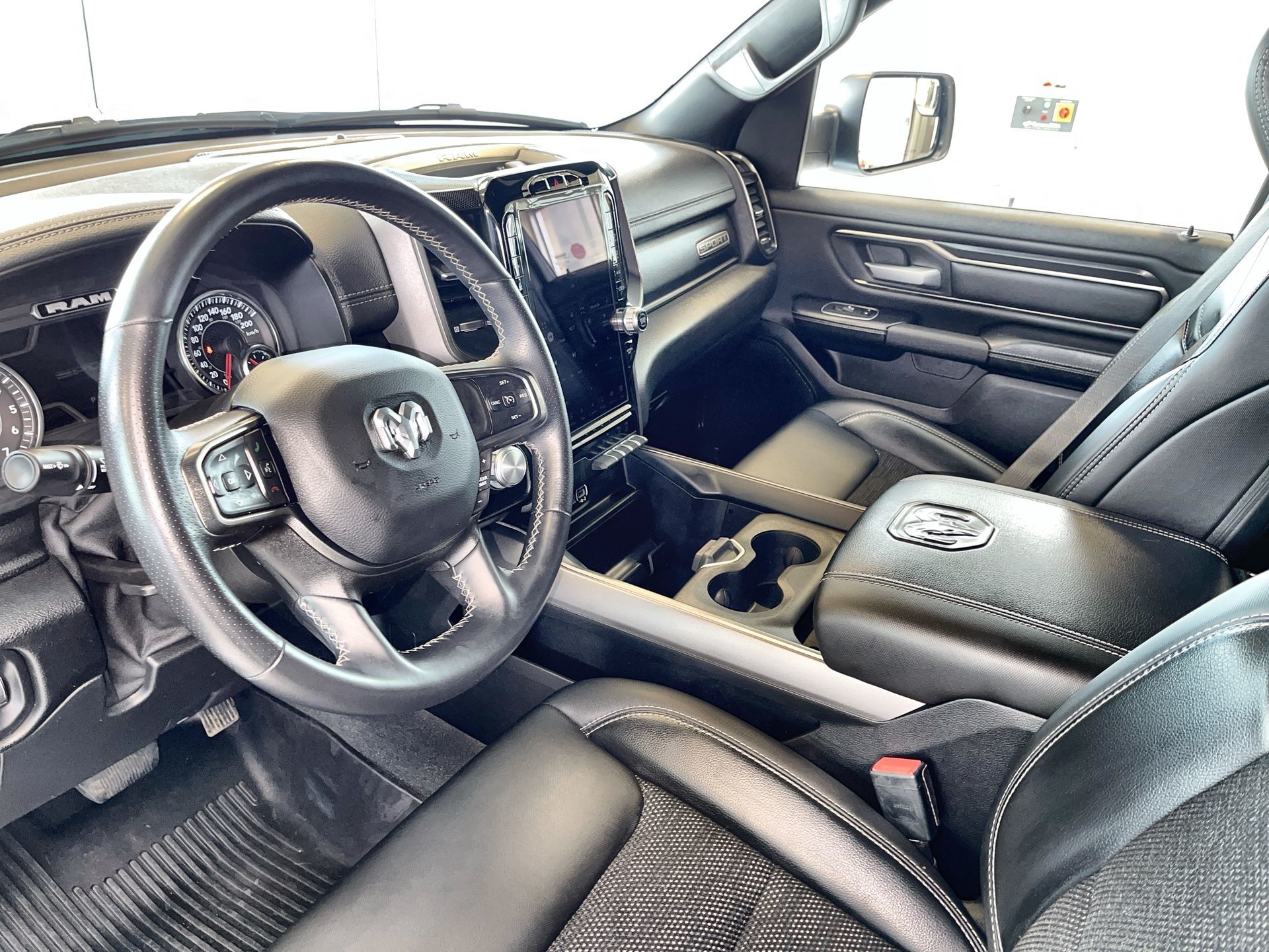 2022 Ram RAM 1500 Crew Cab 4x4 (dt) in Regina, Saskatchewan