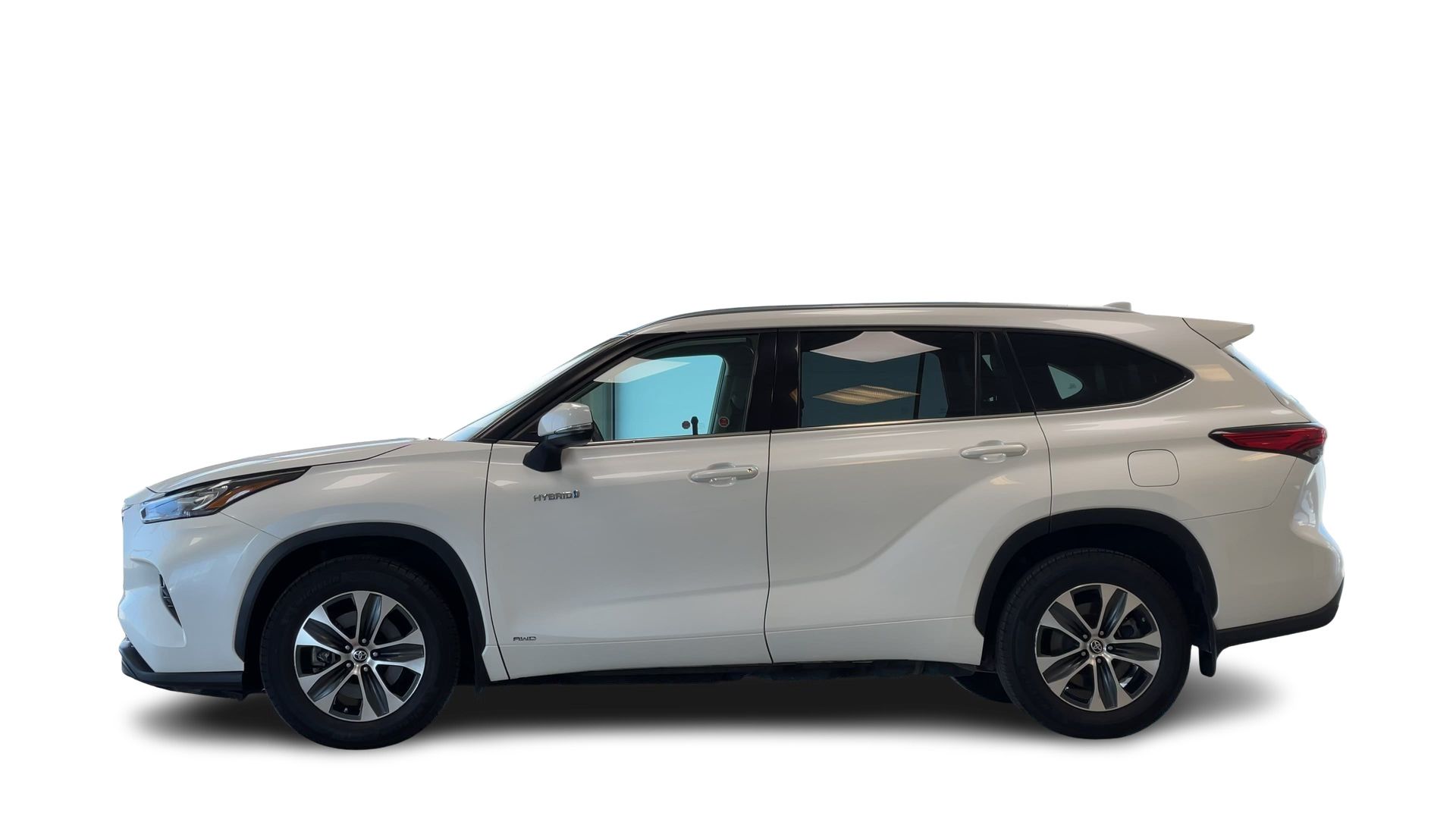 2021 Toyota Highlander Hybrid in Regina, Saskatchewan