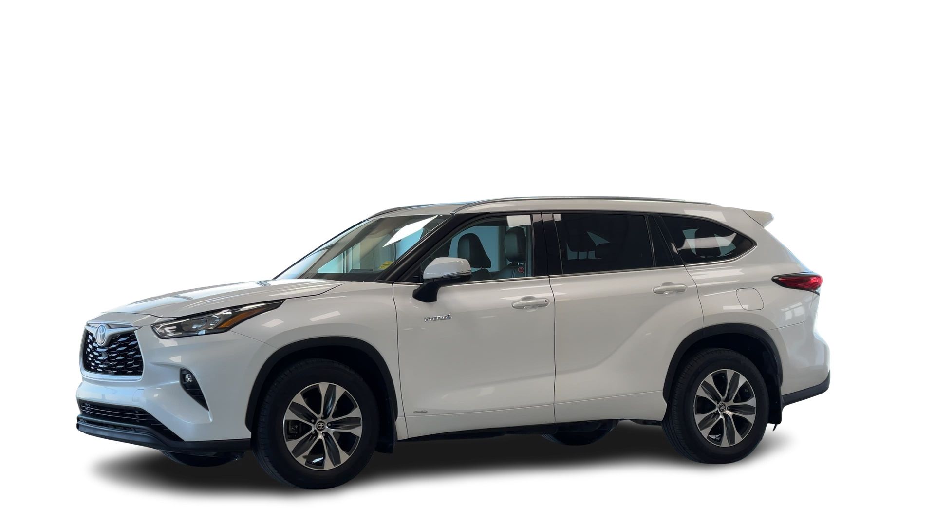 2021 Toyota Highlander Hybrid in Regina, Saskatchewan