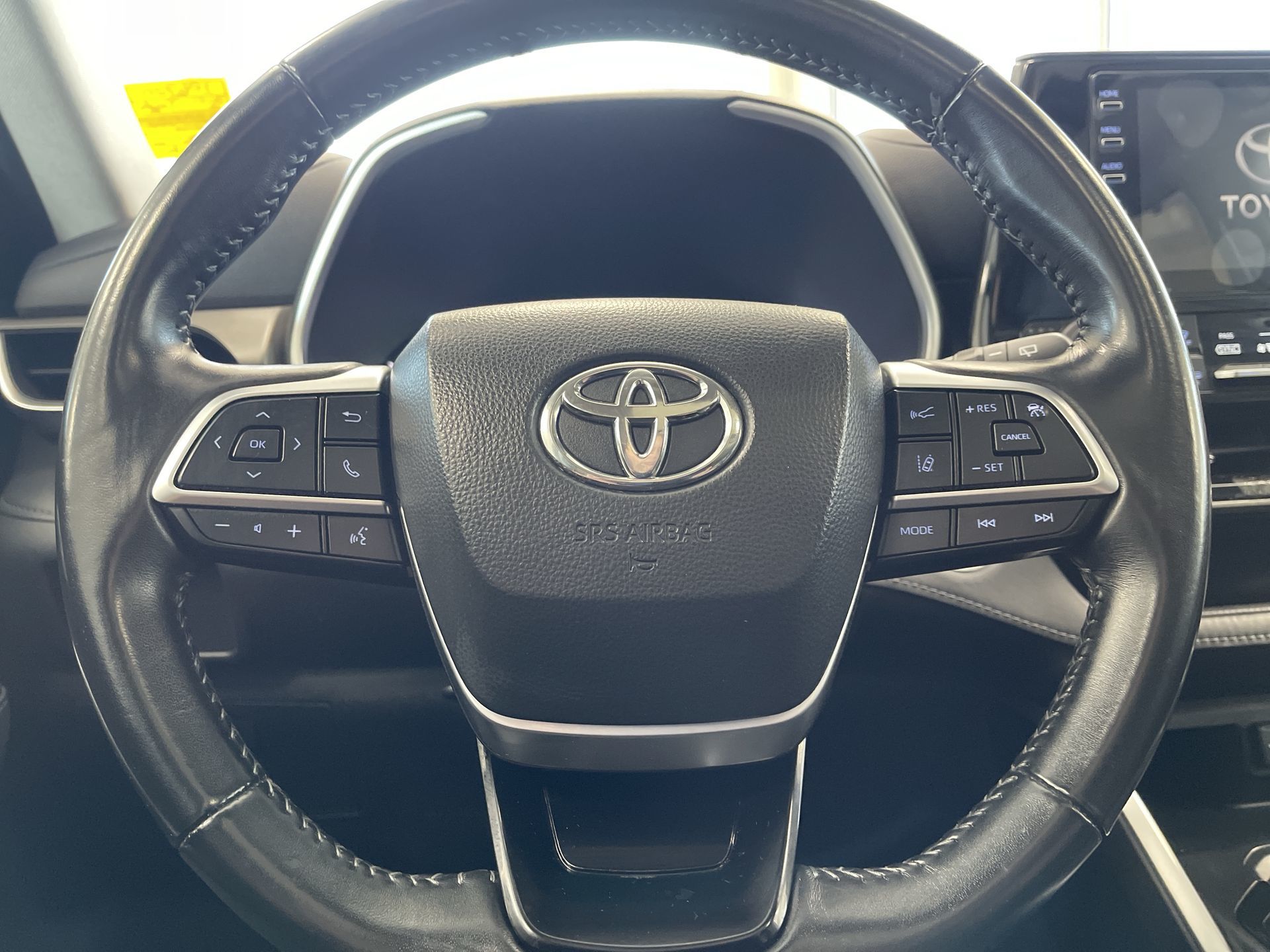 2021 Toyota Highlander Hybrid in Regina, Saskatchewan