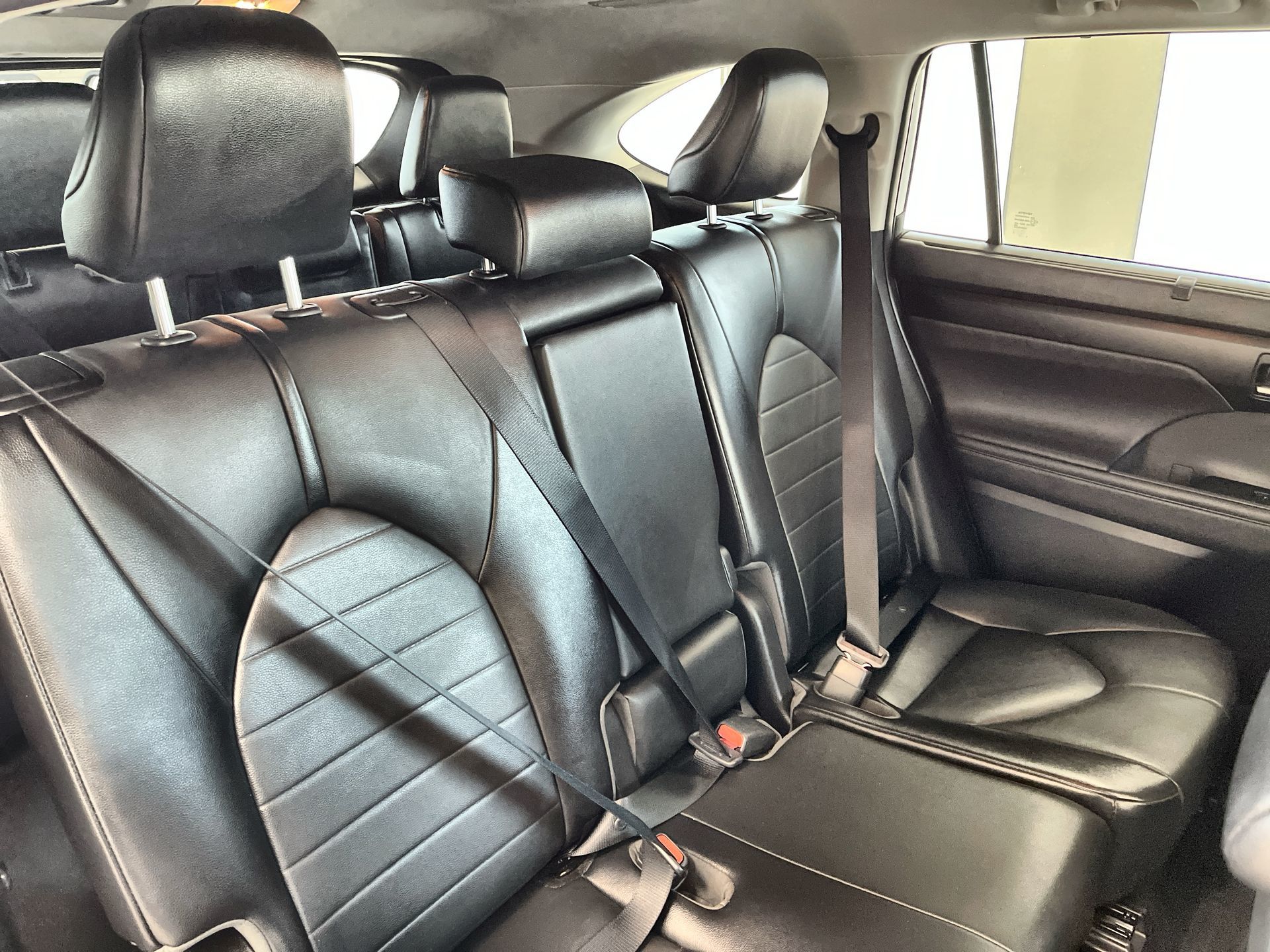 2021 Toyota Highlander Hybrid in Regina, Saskatchewan