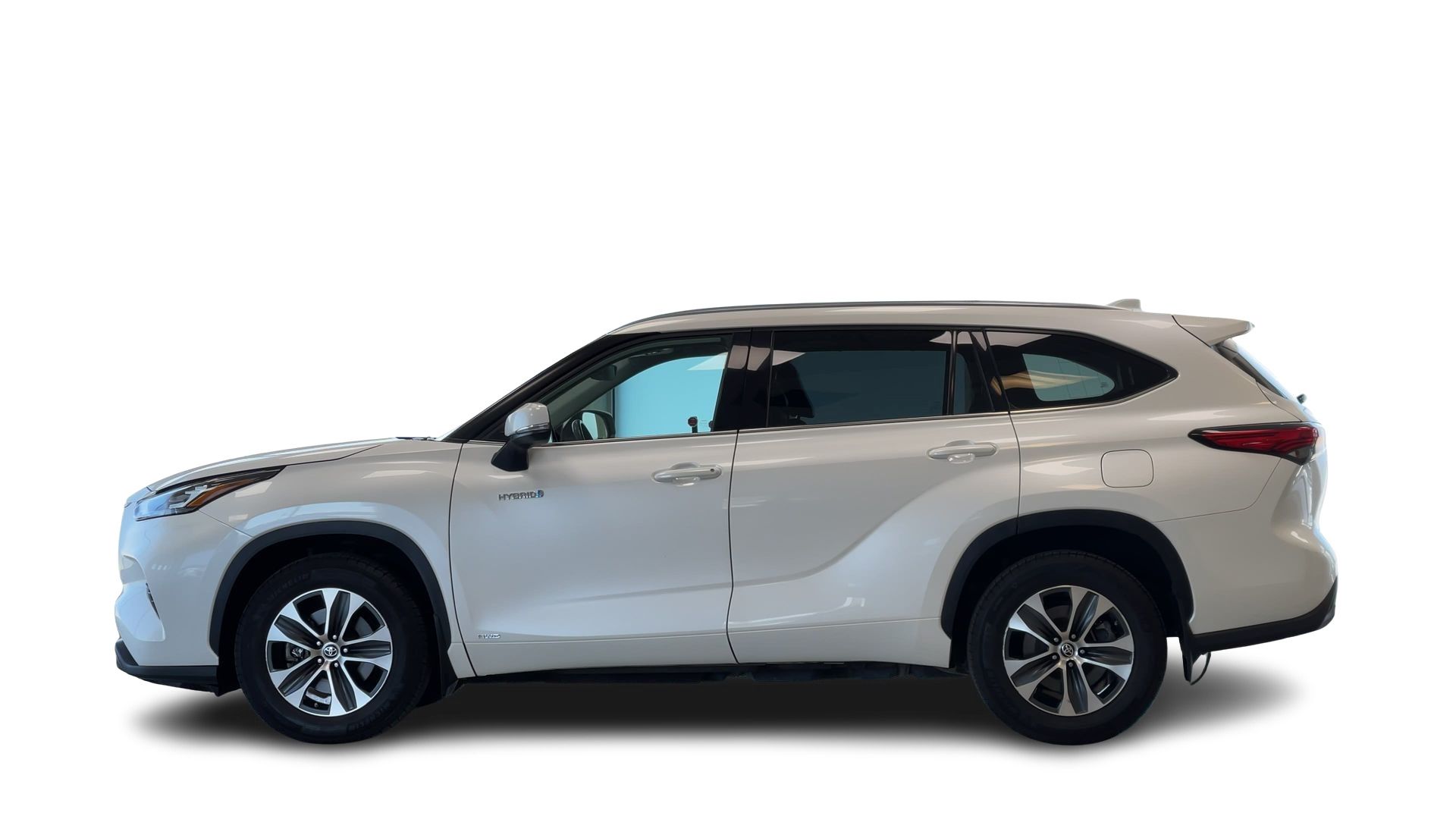 2021 Toyota Highlander Hybrid in Regina, Saskatchewan