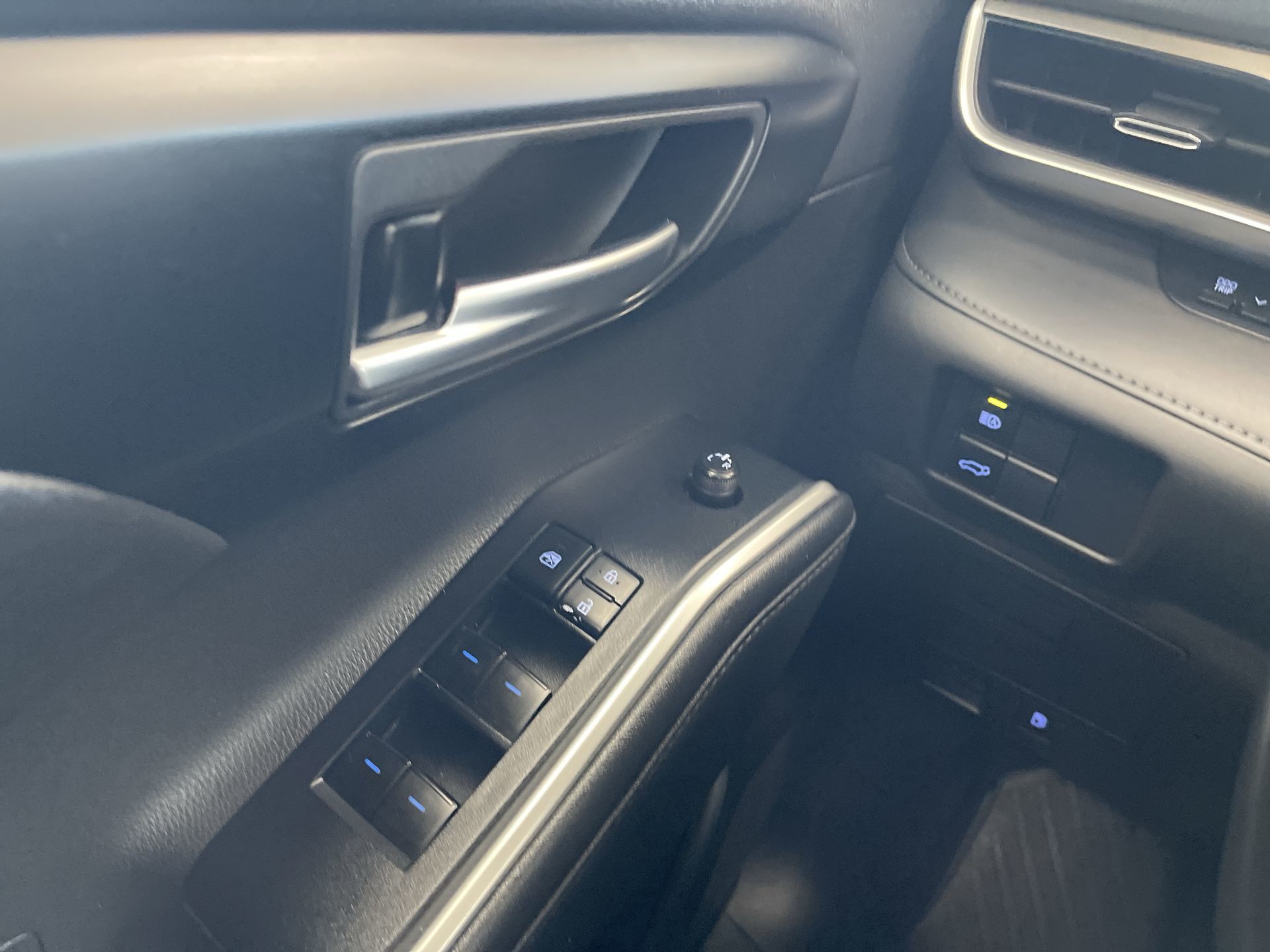 2021 Toyota Highlander Hybrid in Regina, Saskatchewan