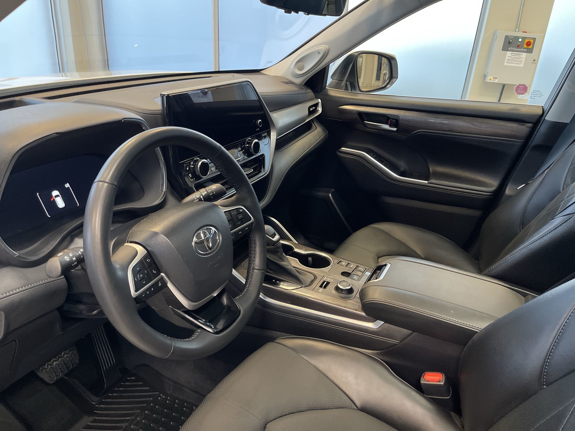 2023 Toyota Highlander in Regina, Saskatchewan