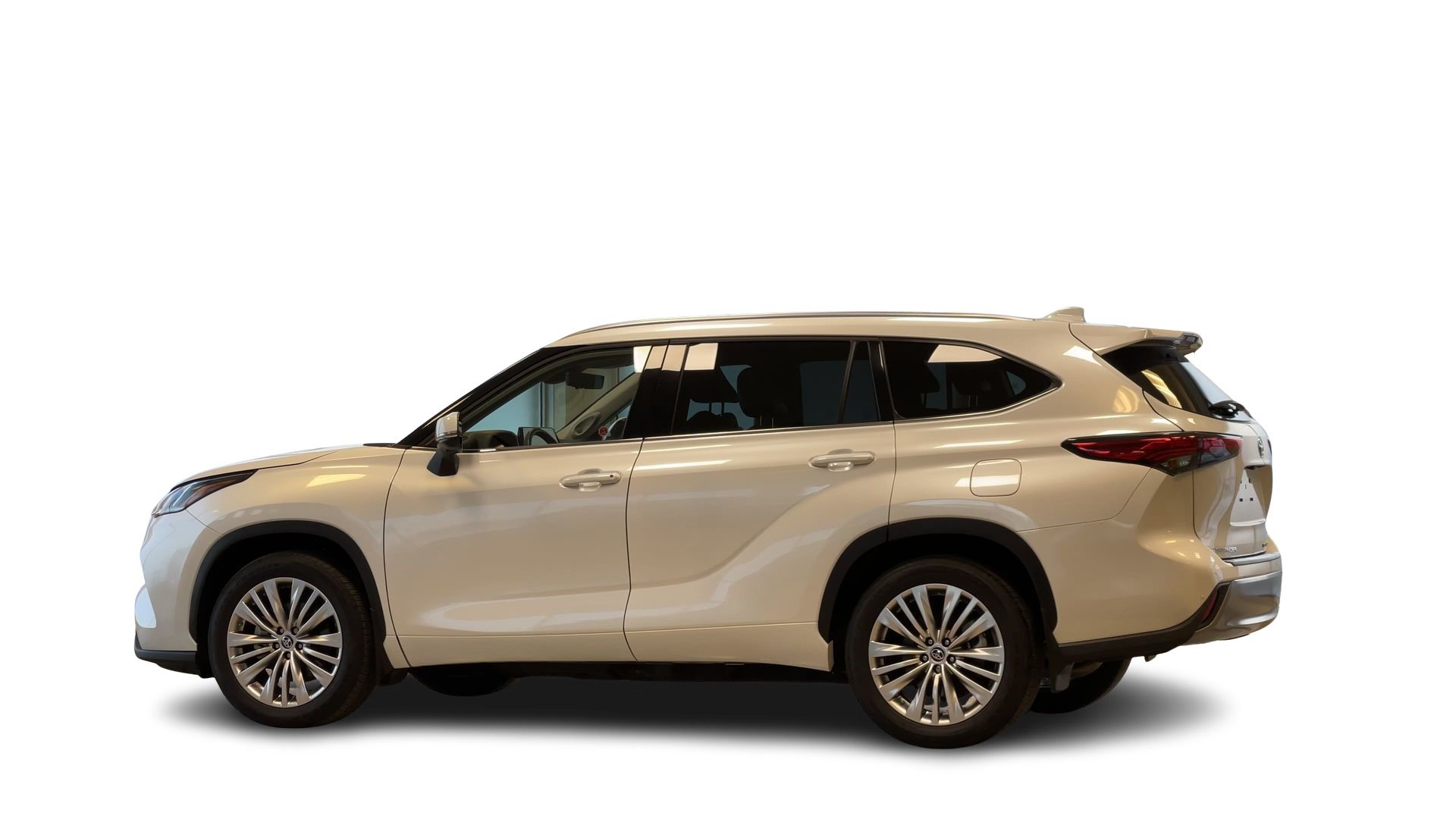 2023 Toyota Highlander in Regina, Saskatchewan