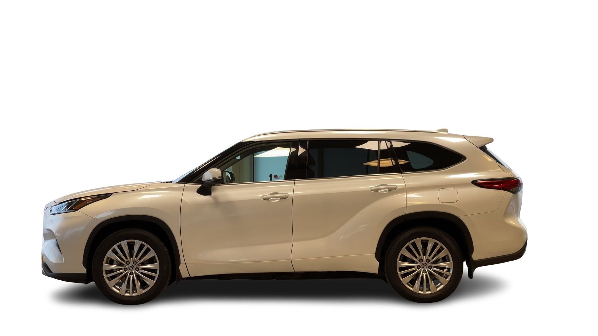 2023 Toyota Highlander in Regina, Saskatchewan