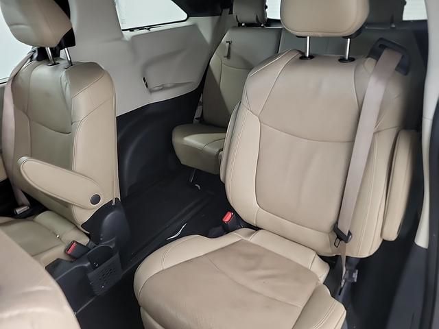 2023 Toyota Sienna Hybrid