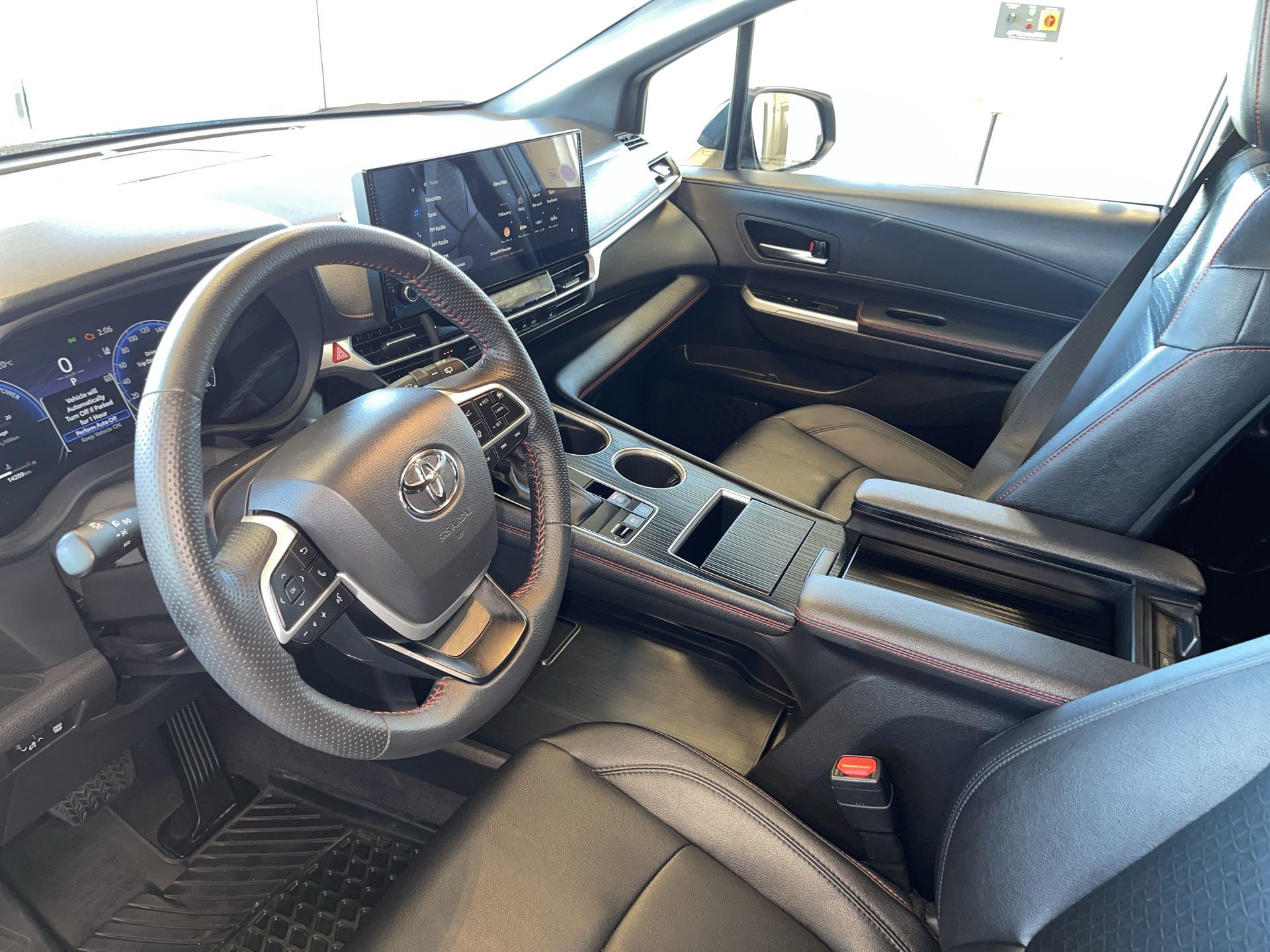 2025 Toyota Sienna Hybrid