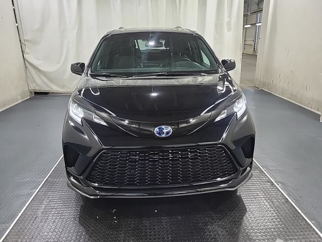 2025 Toyota Sienna Hybrid