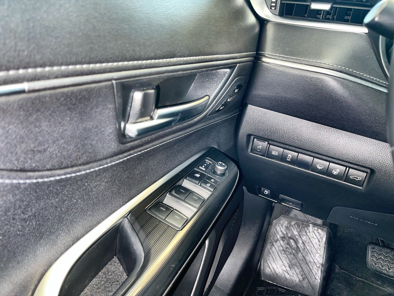 2021 Toyota Venza Hybrid in Regina, Saskatchewan