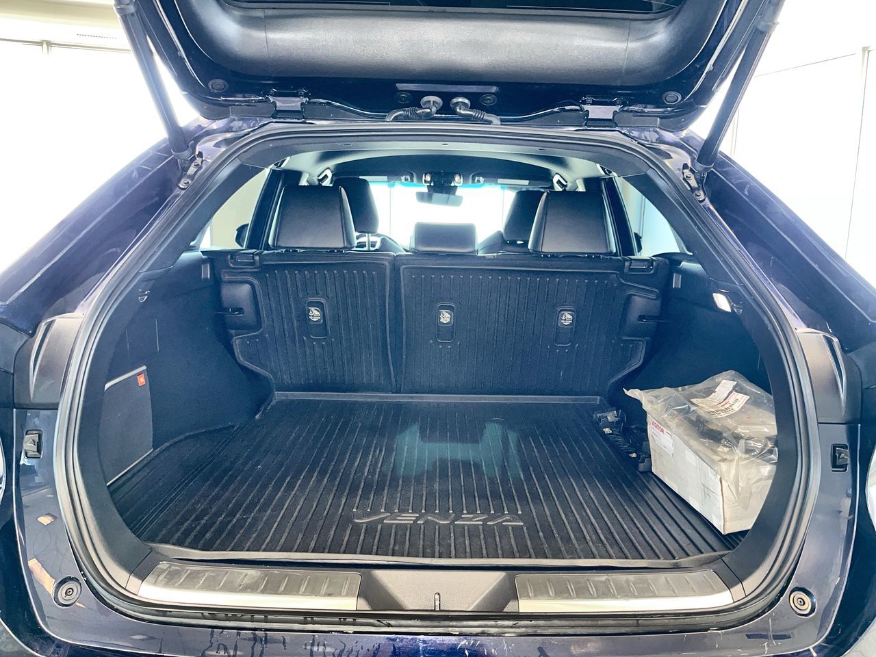 2021 Toyota Venza Hybrid in Regina, Saskatchewan