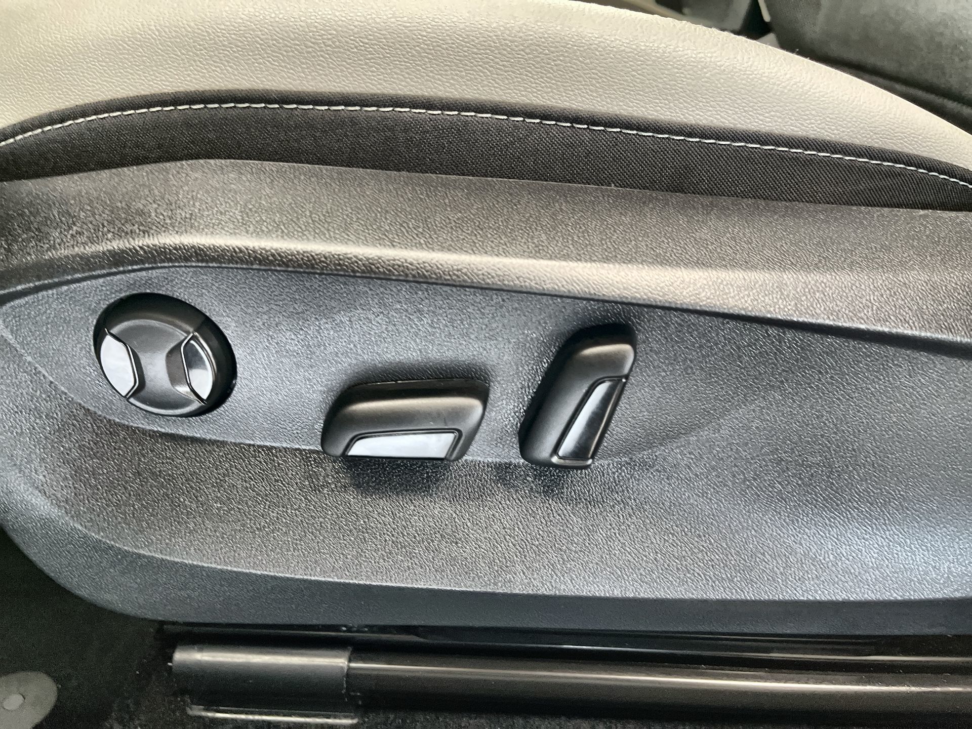 2025 Volkswagen Taos