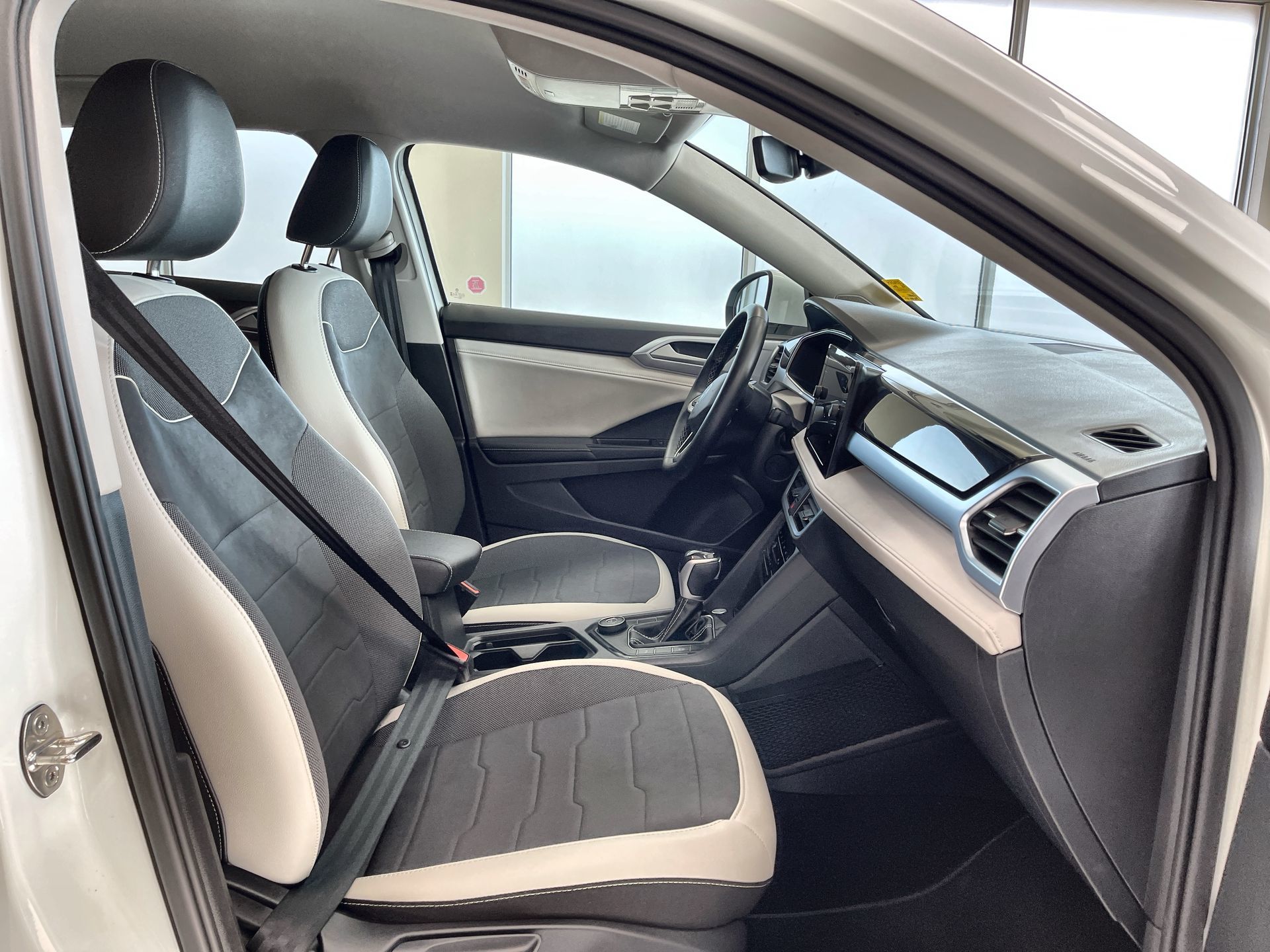 2025 Volkswagen Taos