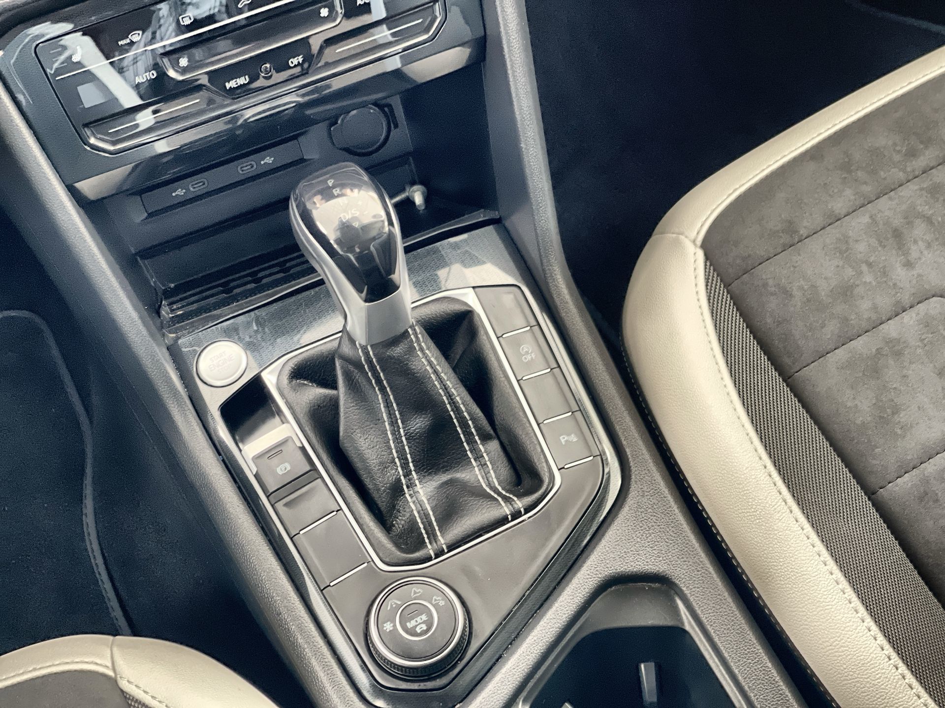 2025 Volkswagen Taos