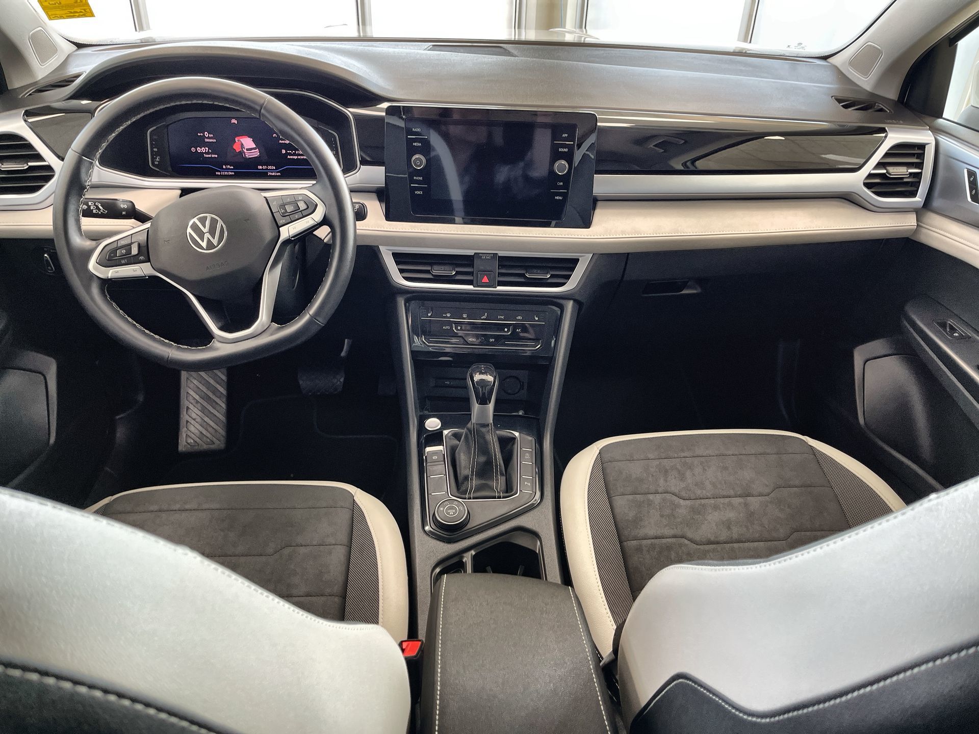 2025 Volkswagen Taos