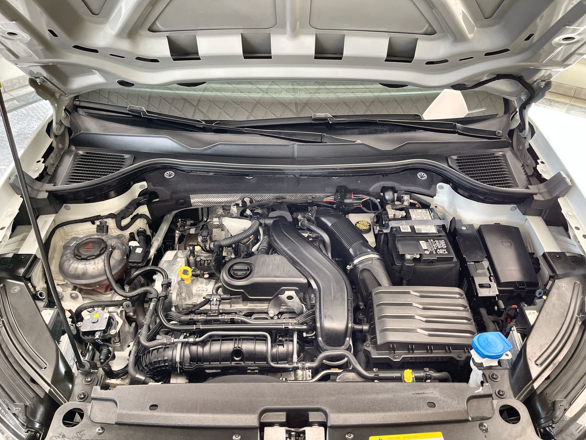 2025 Volkswagen Taos