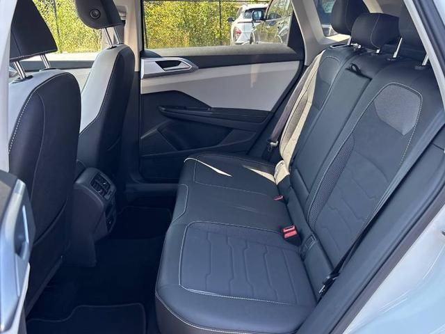 2025 Volkswagen Taos